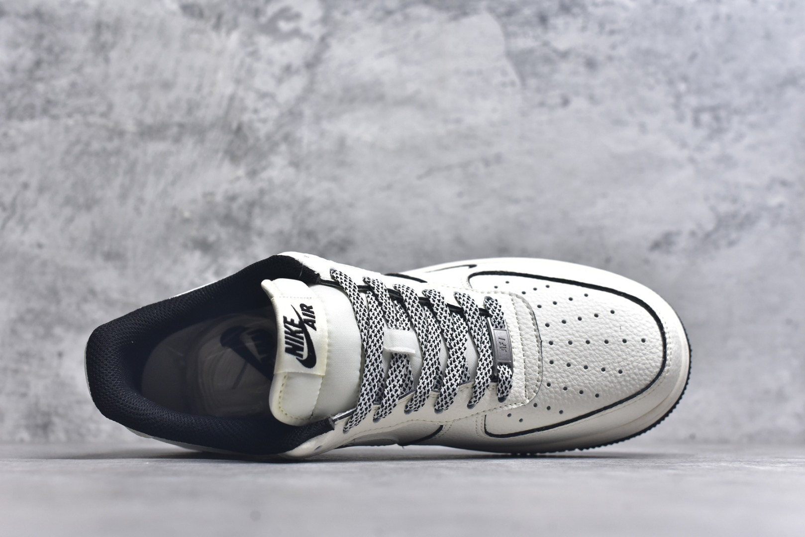 图片[4]-#Nike Air Force 1\’07 Low 北面联名 米黑网格 空军一号低帮休闲板鞋 JP8028-007 #原楦头原纸板 原装鞋盒 定制五金配件 内置全掌气垫 原厂鞋底 尺码：36 36.5 37.5 38 38.5 39 40 40.5 41 42 42.5 43 44 44.5 45 9.D4-选品中心