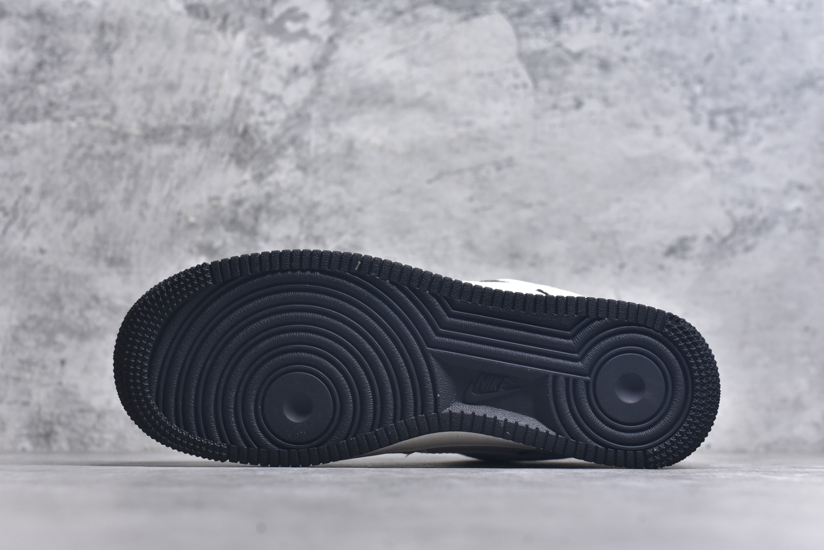 图片[6]-#Nike Air Force 1\’07 Low 北面联名 米黑网格 空军一号低帮休闲板鞋 JP8028-007 #原楦头原纸板 原装鞋盒 定制五金配件 内置全掌气垫 原厂鞋底 尺码：36 36.5 37.5 38 38.5 39 40 40.5 41 42 42.5 43 44 44.5 45 9.D4-选品中心