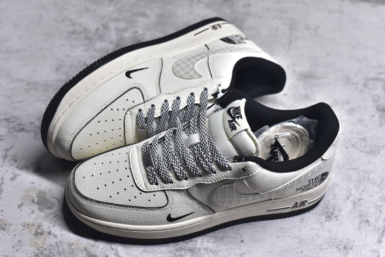 图片[7]-#Nike Air Force 1\’07 Low 北面联名 米黑网格 空军一号低帮休闲板鞋 JP8028-007 #原楦头原纸板 原装鞋盒 定制五金配件 内置全掌气垫 原厂鞋底 尺码：36 36.5 37.5 38 38.5 39 40 40.5 41 42 42.5 43 44 44.5 45 9.D4-选品中心