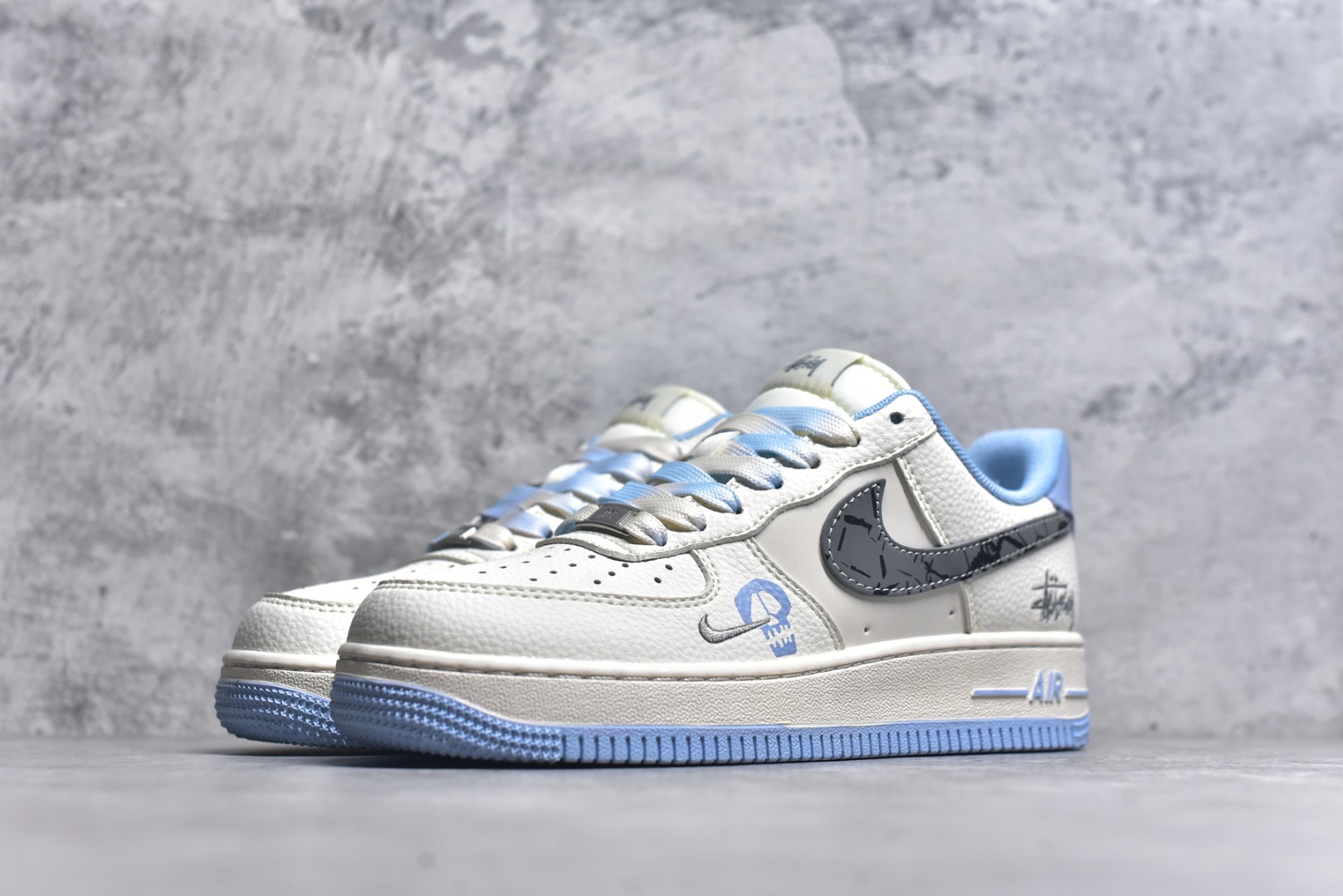 图片[2]-#Nike Air Force 1\’07 Low 斯图西联名 骷髅米灰蓝 空军一号低帮休闲板鞋 QW5606-269 #原楦头原纸板 原装鞋盒 定制五金配件 内置全掌气垫 原厂鞋底 尺码：36 36.5 37.5 38 38.5 39 40 40.5 41 42 42.5 43 44 44.5 45 9.D4-选品中心
