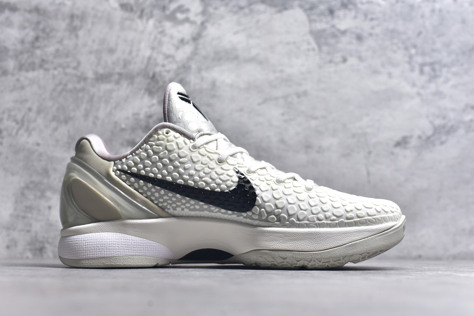 图片[3]-#Nike Kobe 6 Protro 科比6代 All Star 2.0全明星白色 【Star版本】充正版本 完美复刻公司货 前掌超大Zoom Turbo气垫 后掌EVA缓震 真正的原汁原味 还原ZP脚感 全身鞋材卡料色独家定制 唯一正确喷漆工艺Swoosh 正确凹凸蛇鳞工艺 正确鞋面渐变效果 内全置真动飞态线 独立原厂模具 最大尺码达到48.5码 首批不拼图大几率过验 亲测已过 支持各种高强度实战 无需担心 补货周期极长 脚宽建议买大半码 科比系列前掌偏窄 不影响二次销售 支持七天无理由退换 货号： FQ3546 1003633 尺码：40 40.5 41 42 42.5 43 44 44.5 45 45.5 46 47.5 48.5-选品中心