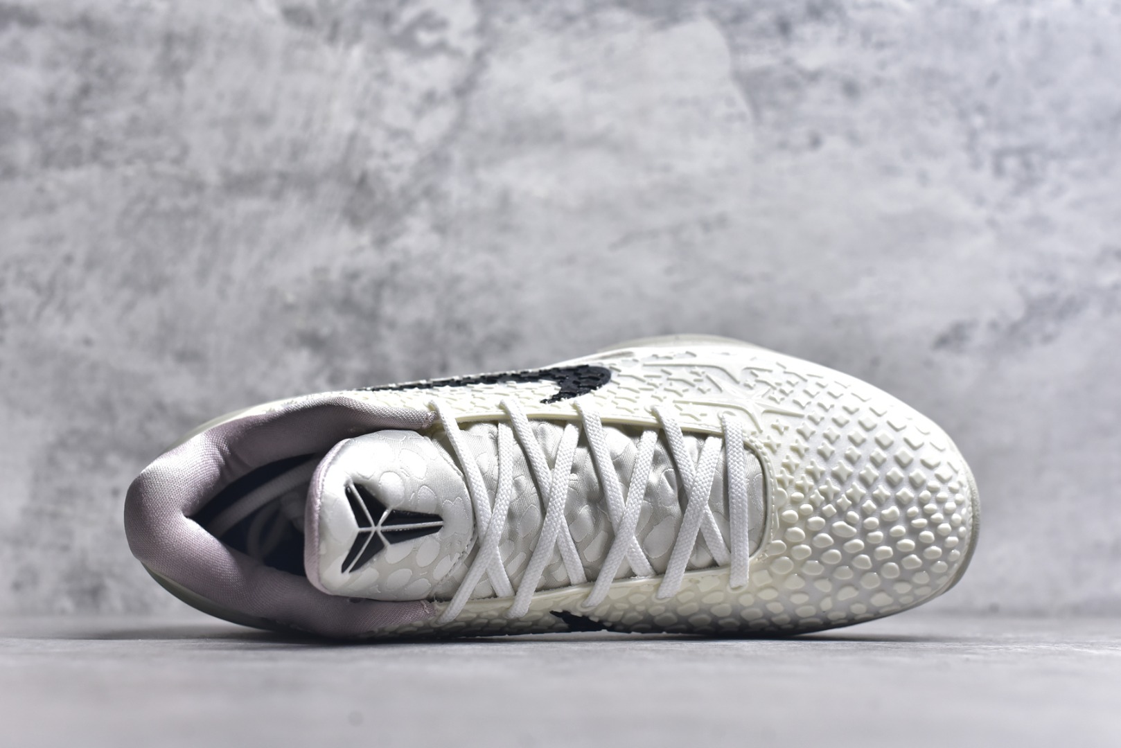 图片[4]-#Nike Kobe 6 Protro 科比6代 All Star 2.0全明星白色 【Star版本】充正版本 完美复刻公司货 前掌超大Zoom Turbo气垫 后掌EVA缓震 真正的原汁原味 还原ZP脚感 全身鞋材卡料色独家定制 唯一正确喷漆工艺Swoosh 正确凹凸蛇鳞工艺 正确鞋面渐变效果 内全置真动飞态线 独立原厂模具 最大尺码达到48.5码 首批不拼图大几率过验 亲测已过 支持各种高强度实战 无需担心 补货周期极长 脚宽建议买大半码 科比系列前掌偏窄 不影响二次销售 支持七天无理由退换 货号： FQ3546 1003633 尺码：40 40.5 41 42 42.5 43 44 44.5 45 45.5 46 47.5 48.5-选品中心