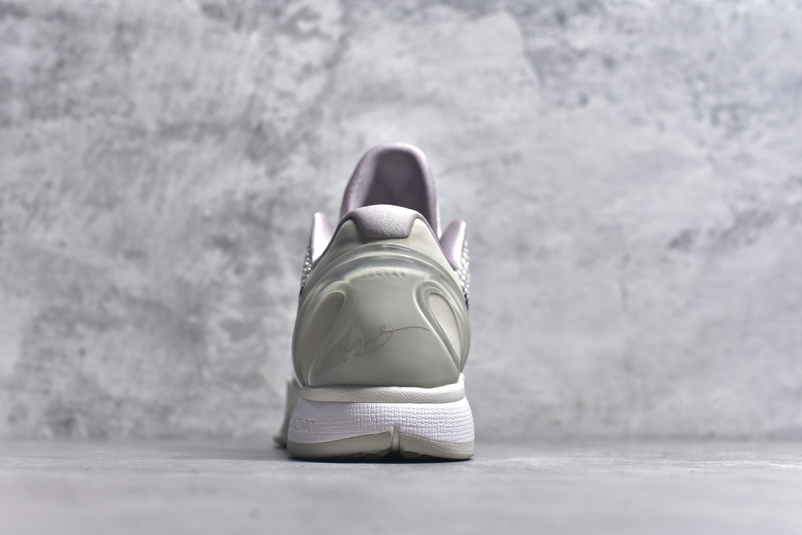 图片[5]-#Nike Kobe 6 Protro 科比6代 All Star 2.0全明星白色 【Star版本】充正版本 完美复刻公司货 前掌超大Zoom Turbo气垫 后掌EVA缓震 真正的原汁原味 还原ZP脚感 全身鞋材卡料色独家定制 唯一正确喷漆工艺Swoosh 正确凹凸蛇鳞工艺 正确鞋面渐变效果 内全置真动飞态线 独立原厂模具 最大尺码达到48.5码 首批不拼图大几率过验 亲测已过 支持各种高强度实战 无需担心 补货周期极长 脚宽建议买大半码 科比系列前掌偏窄 不影响二次销售 支持七天无理由退换 货号： FQ3546 1003633 尺码：40 40.5 41 42 42.5 43 44 44.5 45 45.5 46 47.5 48.5-选品中心