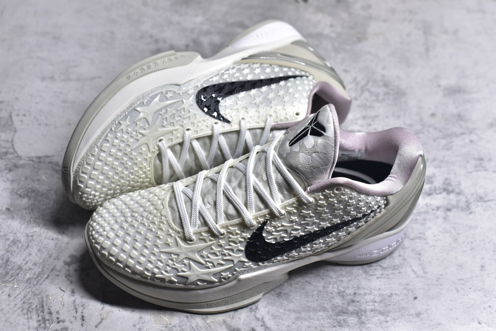 图片[7]-#Nike Kobe 6 Protro 科比6代 All Star 2.0全明星白色 【Star版本】充正版本 完美复刻公司货 前掌超大Zoom Turbo气垫 后掌EVA缓震 真正的原汁原味 还原ZP脚感 全身鞋材卡料色独家定制 唯一正确喷漆工艺Swoosh 正确凹凸蛇鳞工艺 正确鞋面渐变效果 内全置真动飞态线 独立原厂模具 最大尺码达到48.5码 首批不拼图大几率过验 亲测已过 支持各种高强度实战 无需担心 补货周期极长 脚宽建议买大半码 科比系列前掌偏窄 不影响二次销售 支持七天无理由退换 货号： FQ3546 1003633 尺码：40 40.5 41 42 42.5 43 44 44.5 45 45.5 46 47.5 48.5-选品中心