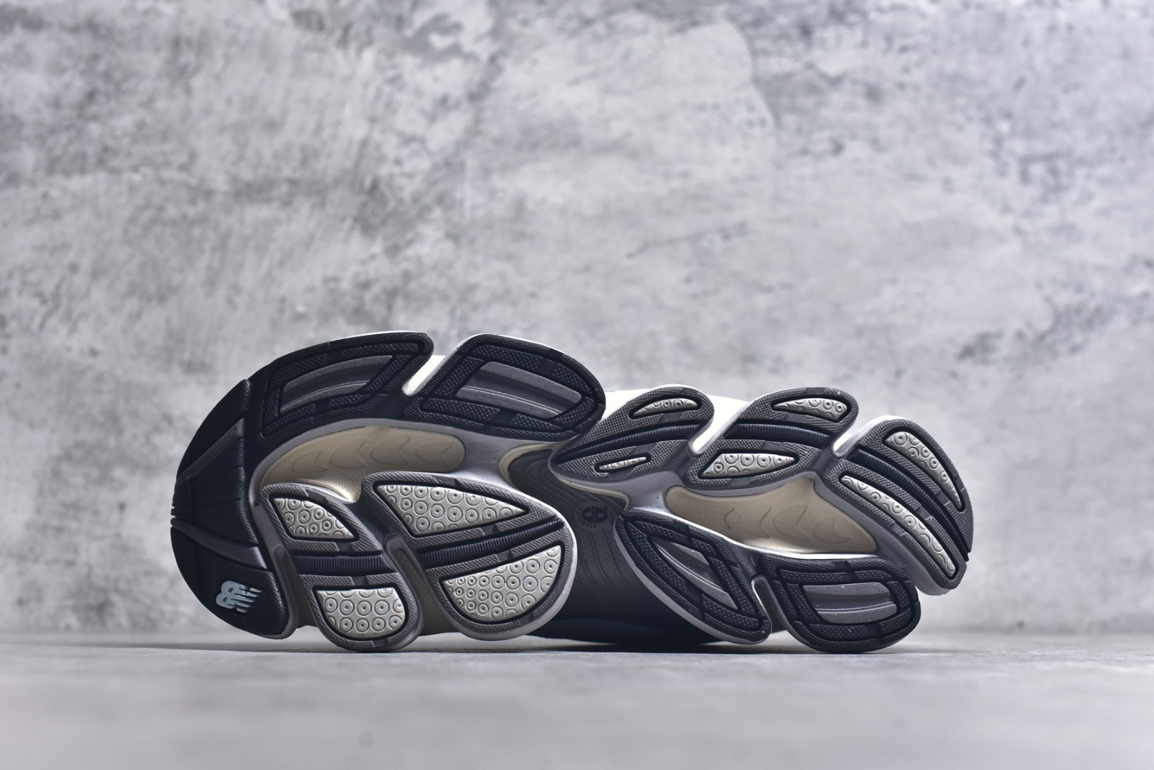 图片[6]-#New Balance 新百伦 网面休闲鞋 U2000BA 新版本出货 尺码：36 37 37.5 38 38.5 39.5 40 40.5 41 42 42.5 43 44 44.5 45 46.5-选品中心