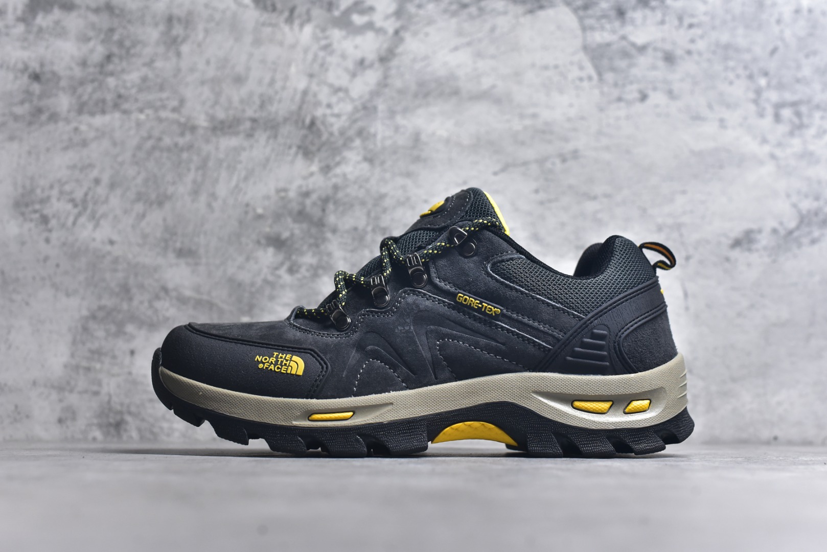 #The North Face/北面/乐斯菲斯 原楦型开发纸版，采用防剐蹭功能网眼布料鞋面材质，双层组合防滑防剐蹭,耐磨橡胶大底❗著名户外品牌The North Face Cedar Mesa 系列低帮系带户外运动鞋 类型：男鞋尺码：39 40 41 42 43 44-选品中心