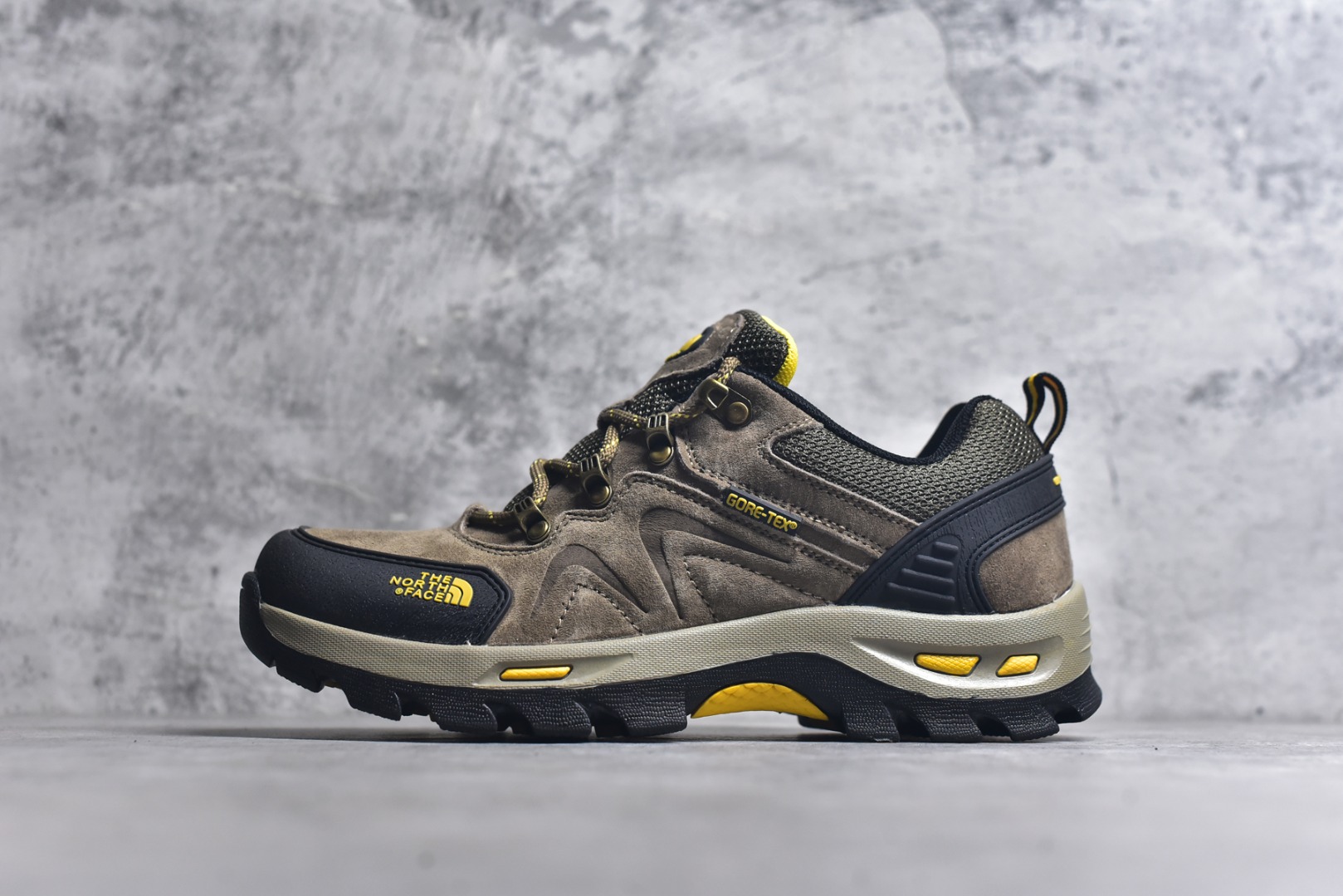 #The North Face/北面/乐斯菲斯 原楦型开发纸版，采用防剐蹭功能网眼布料鞋面材质，双层组合防滑防剐蹭,耐磨橡胶大底❗著名户外品牌The North Face Cedar Mesa 系列低帮系带户外运动鞋 类型：男鞋尺码：39 40 41 42 43 44-选品中心