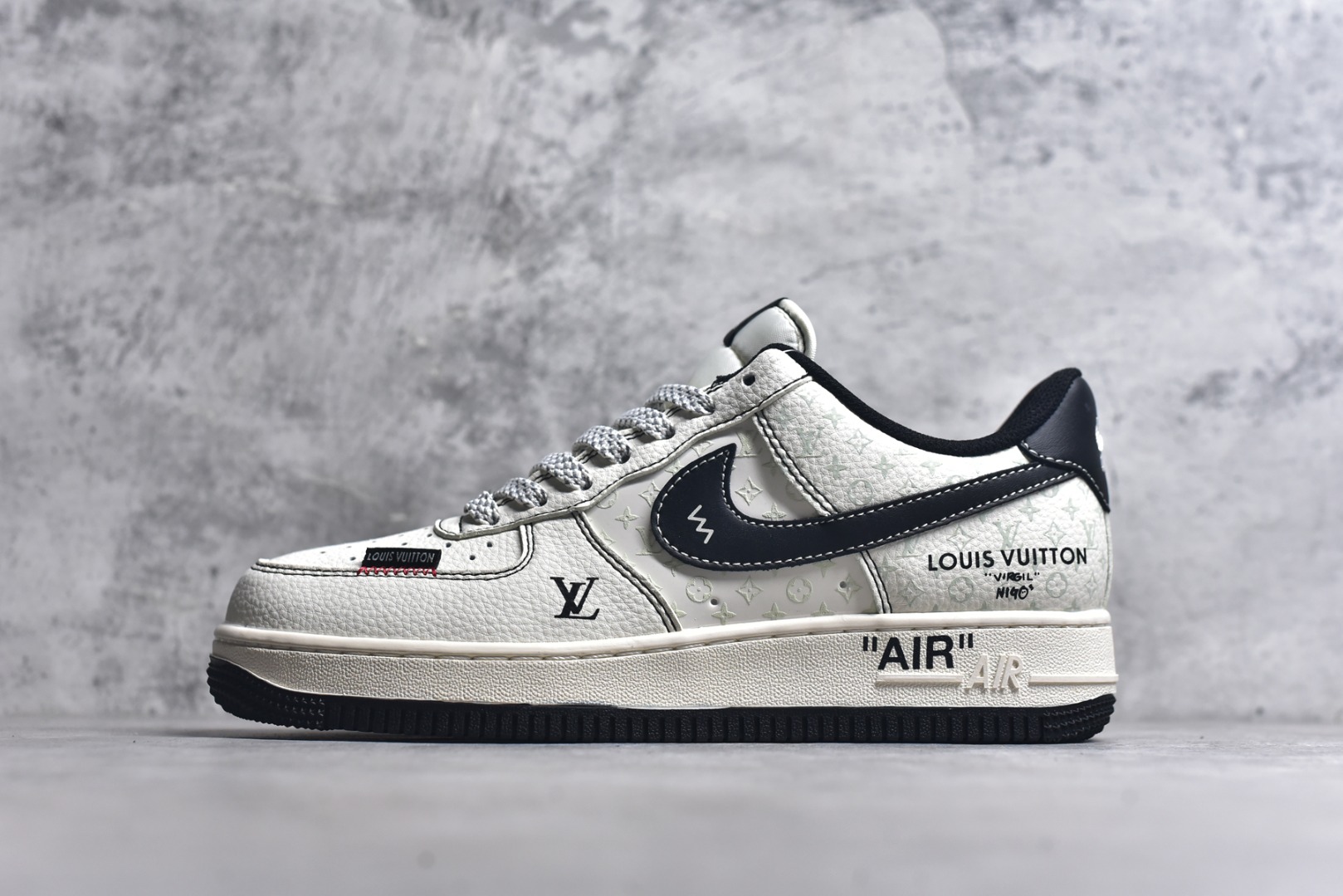 #NIke Air Force 1 ‘07 Low “LV联名——黑勾小织标”空军一号 低帮 运动休闲鞋 折边针车 工艺难度大 原楦头原纸板 原装鞋盒 定制五金配件 内置全掌气垫 原厂鞋底 货号：CX5050-Y09 尺码：36 36.5 37.5 38 38.5 39 40 40.5 41 42 42.5 43 44 44.5 45-选品中心
