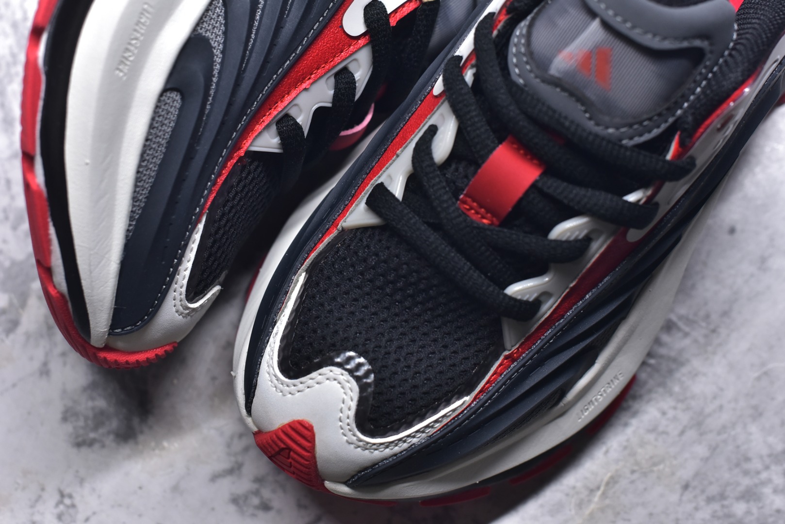 图片[8]-#AD XLG MTW系列 舒适百搭防滑耐磨低帮跑步鞋老爹鞋JR6392鞋面采用贯穿式银条 完整的线条流畅度带来充分的视觉享受 鞋舌若隐若现的LOGO充满神秘感 夸张的鞋后跟幅度设计 线条感延伸至后跟标志三条杆彰显adidas调性 中底采用LIGHT STRIKE科技 在满足穿搭属性的同时提供舒适的脚感 完整的流线型设计语言 从鞋面贯穿到鞋底以及鞋花纹路 颜值与实力兼具 秀场与日常皆融 未来已来 让我们继续期待 实拍调校N版已经零色差零失真 百分百还原实物色彩所见即所得 不存在货不对板色差等低级问题 选购参考实物拍摄 不混卖不参货 只用心做好货严格选品 承诺混一赔十 尺码：36 36.5 37.5 38 38.5 39 40 40.5 41 42 42.5 43 44 44.5 45-选品中心