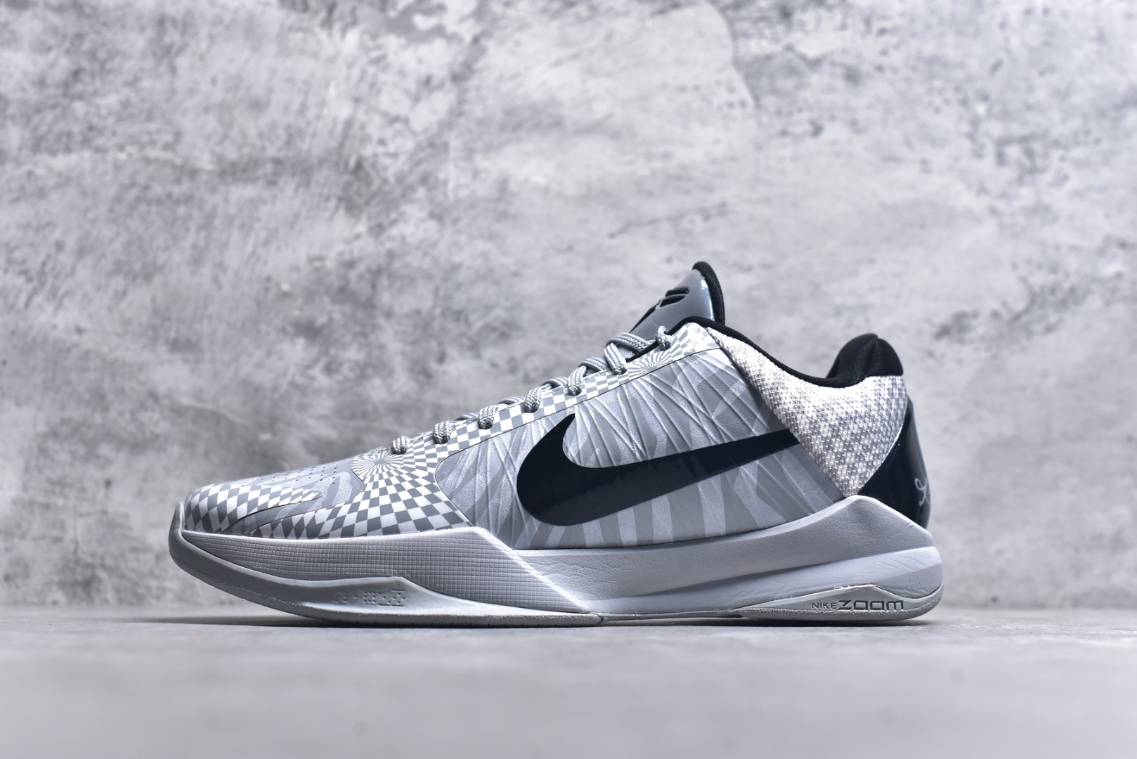 #Nike Zoom Kobe 5 Protro \