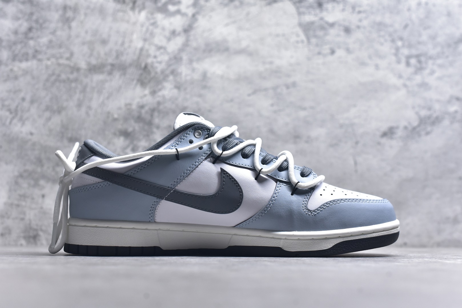 图片[3]-#Nike SB Dunk Low \”Just Do it\” 白蓝绑带 周年高端定制 低帮休闲板鞋 BG0510-058 #定制鞋盒 大厂纯原品质出货 超高清洁度 皮料切割干净无任何毛边 细节完美 尺码：40 40.5 41 42 42.5 43 44 44.5 45 46 9.E5-选品中心