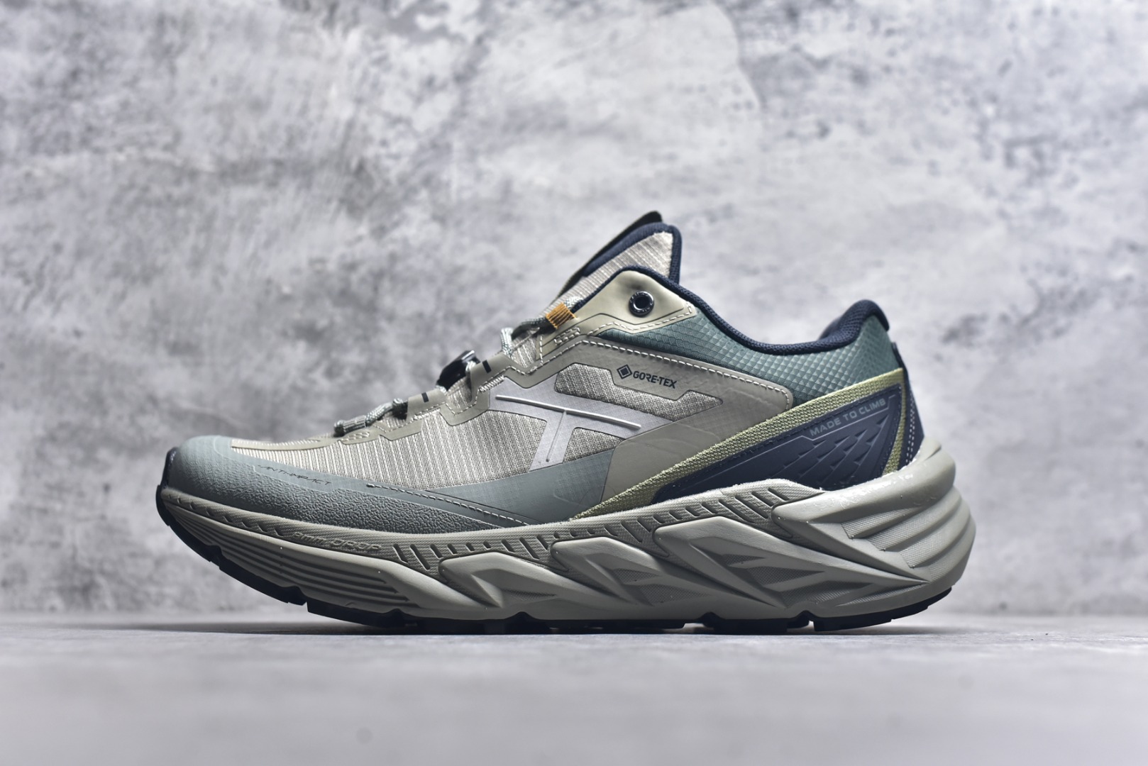 #凯乐石KAILAS山行2GTX运动户外回弹防滑低帮登山徒步鞋 专为越野跑山设计的跑山鞋 鞋面采用FILTERTEC防水透气技术，防水指数高达8000mm H₂O 运用耐磨防砂网布，能防止沙石进入鞋内，同时具备良好的透气性，可让脚部保持干爽。鞋底载Vibram防滑耐磨大底，有出色的抓地力，仿鲨齿纹路设计，能应对各种复杂路面；鞋底还能提供良好的稳定性和支撑力，减少脚部疲劳。尺码：40-45-选品中心