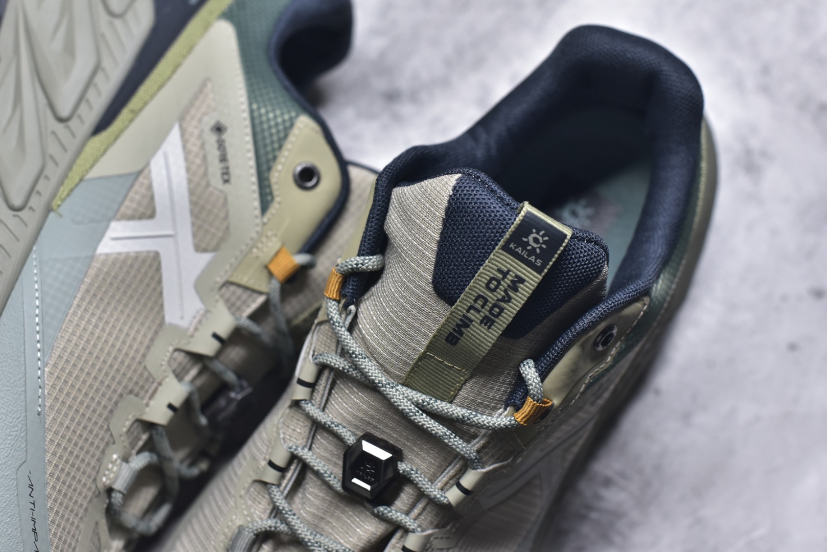 图片[9]-#凯乐石KAILAS山行2GTX运动户外回弹防滑低帮登山徒步鞋 专为越野跑山设计的跑山鞋 鞋面采用FILTERTEC防水透气技术，防水指数高达8000mm H₂O 运用耐磨防砂网布，能防止沙石进入鞋内，同时具备良好的透气性，可让脚部保持干爽。鞋底载Vibram防滑耐磨大底，有出色的抓地力，仿鲨齿纹路设计，能应对各种复杂路面；鞋底还能提供良好的稳定性和支撑力，减少脚部疲劳。尺码：40-45-选品中心