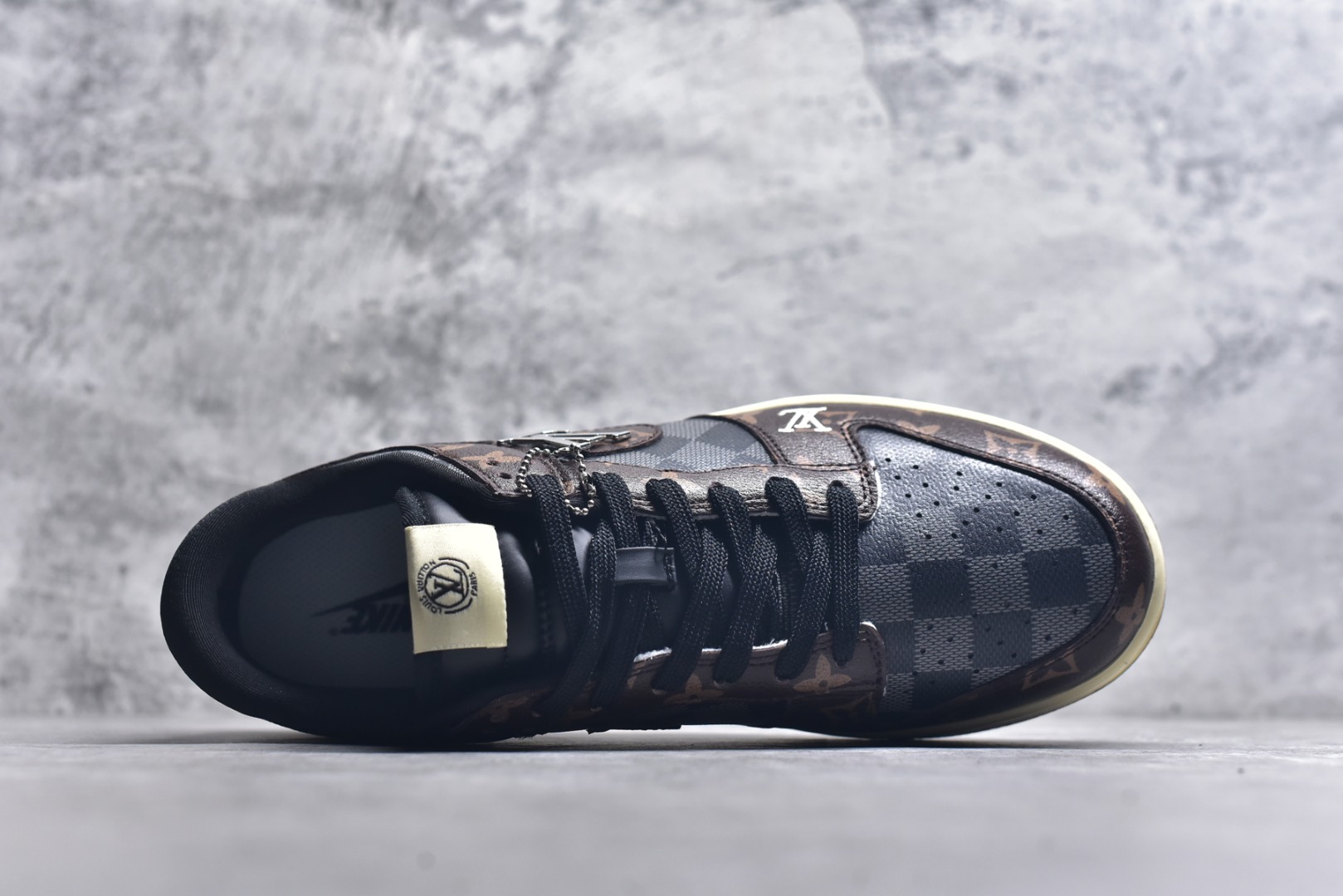 图片[4]-#Nike SB Dunk Low LV联名 灰咖啡 高端定制 低帮休闲板鞋 SC0601-453 #定制鞋盒 大厂纯原品质出货 超高清洁度 皮料切割干净无任何毛边 细节完美 尺码：36 36.5 37.5 38 38.5 39 40 40.5 41 42 42.5 43 44 44.5 45 9.E5-选品中心