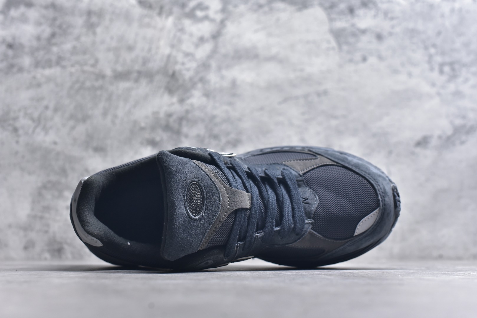 图片[4]-#New Balance NB2002系列 男女休闲慢跑鞋 必备的时髦单品之一 最新出的2002R系列 这款延续了经典科技 升级版N-ERGY缓震物料机能与材质上脚太舒适了 鞋面的柔软麂皮搭配尼龙网布 特别透气而且还复古感 不管是搭配牛仔裤还工装裤都是百搭！小红书众多博主上脚推荐！实拍调校N版已经零色差零失真 百分百还原实物色彩所见即所得 不存在货不对板色差等低级问题 选购参考实物拍摄 不混卖不参货 只用心做好货严格选品 承诺混一赔十 尺码：36 36.5 37 37.5 38 38.5 39.5 40 40.5 41.5 42 42.5 43 44 45-选品中心