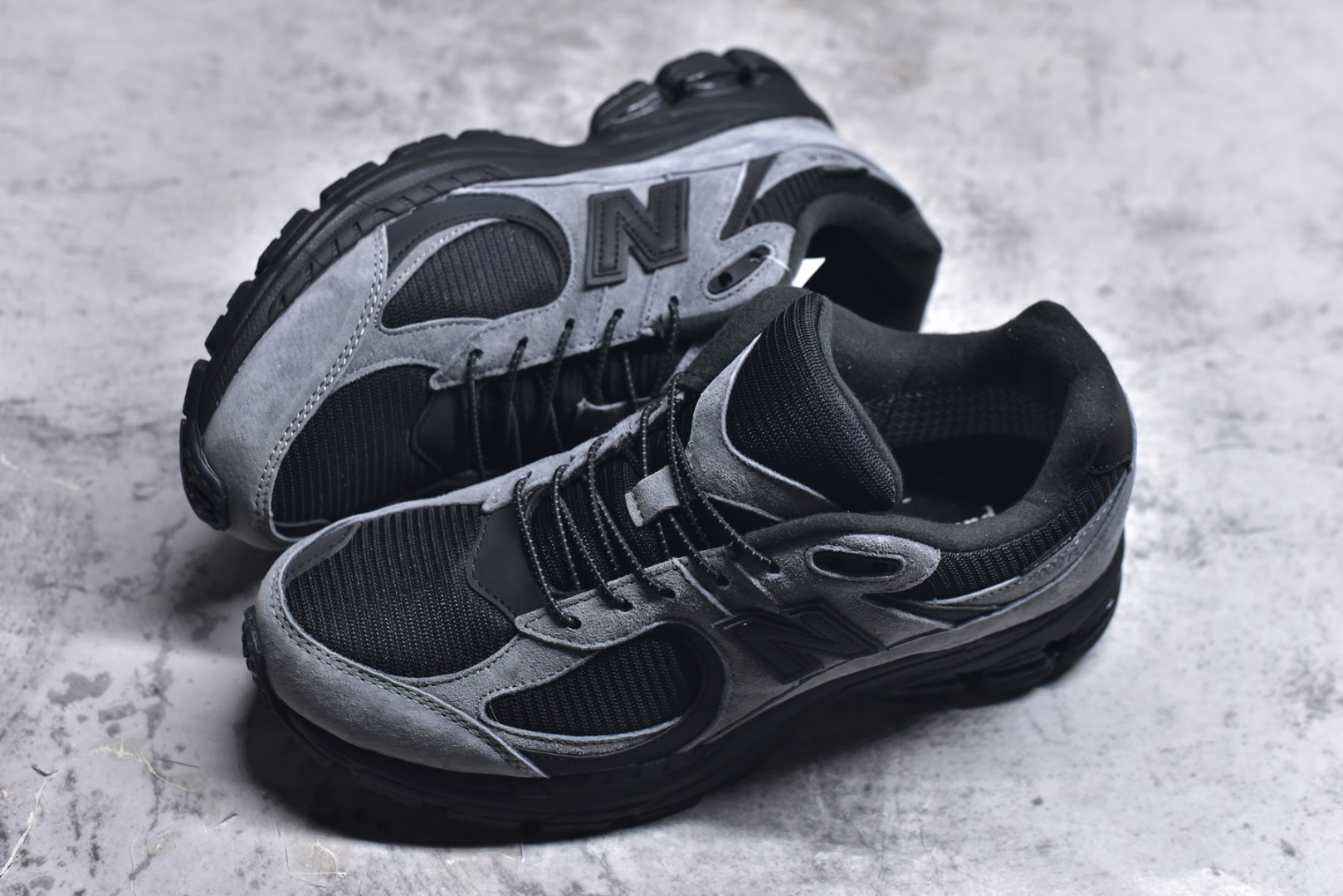 图片[7]-#New Balance NB2002系列 男女休闲慢跑鞋 必备的时髦单品之一 最新出的2002R系列 这款延续了经典科技 升级版N-ERGY缓震物料机能与材质上脚太舒适了 鞋面的柔软麂皮搭配尼龙网布 特别透气而且还复古感 不管是搭配牛仔裤还工装裤都是百搭！小红书众多博主上脚推荐！实拍调校N版已经零色差零失真 百分百还原实物色彩所见即所得 不存在货不对板色差等低级问题 选购参考实物拍摄 不混卖不参货 只用心做好货严格选品 承诺混一赔十 尺码：36 36.5 37 37.5 38 38.5 39.5 40 40.5 41.5 42 42.5 43 44 45-选品中心