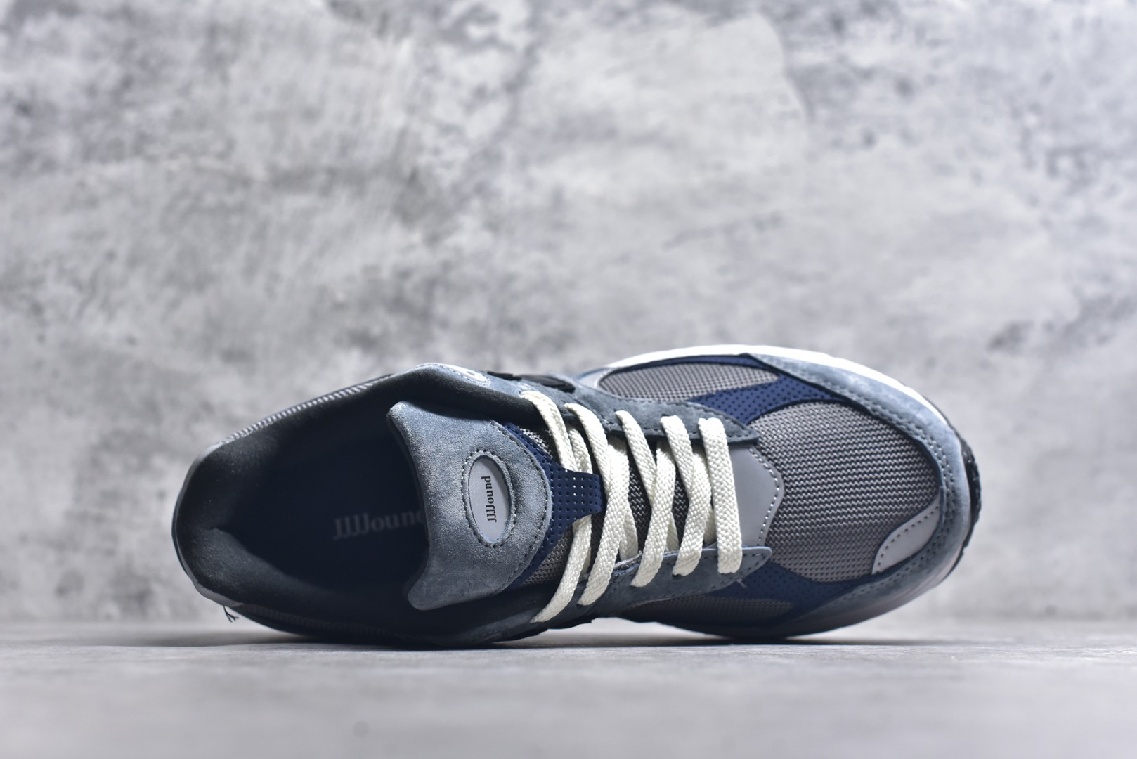 图片[4]-#New Balance NB2002系列 男女休闲慢跑鞋 必备的时髦单品之一 最新出的2002R系列 这款延续了经典科技 升级版N-ERGY缓震物料机能与材质上脚太舒适了 鞋面的柔软麂皮搭配尼龙网布 特别透气而且还复古感 不管是搭配牛仔裤还工装裤都是百搭！小红书众多博主上脚推荐！实拍调校N版已经零色差零失真 百分百还原实物色彩所见即所得 不存在货不对板色差等低级问题 选购参考实物拍摄 不混卖不参货 只用心做好货严格选品 承诺混一赔十 尺码：36 36.5 37 37.5 38 38.5 39.5 40 40.5 41.5 42 42.5 43 44 45-选品中心