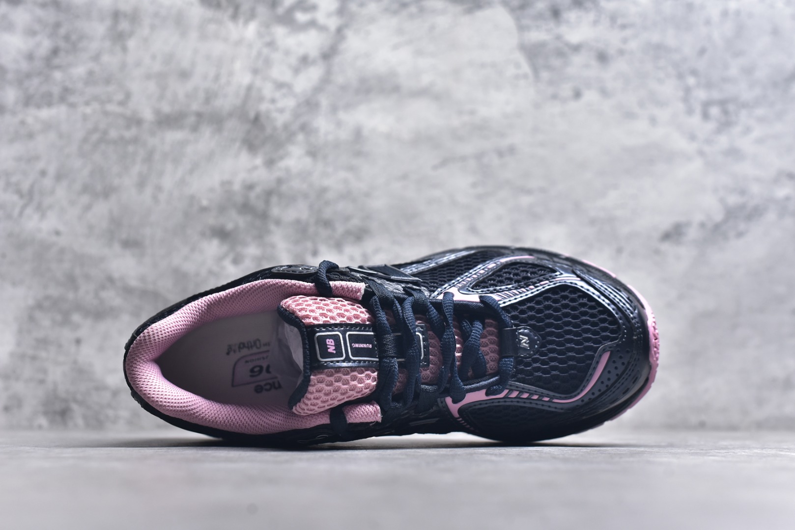 图片[4]-#New Balance 1906系列复古老爹风休闲运动慢跑鞋 U1906RCU #采用轻质牛剖革拼接透气网眼衬垫织物鞋面材质 T-Beam大底提供足步弓支撑，保持步态稳定 后跟搭载外露缓震胶 尺码：36 37 37.5 38 38.5 39.5 40 9.D4-选品中心