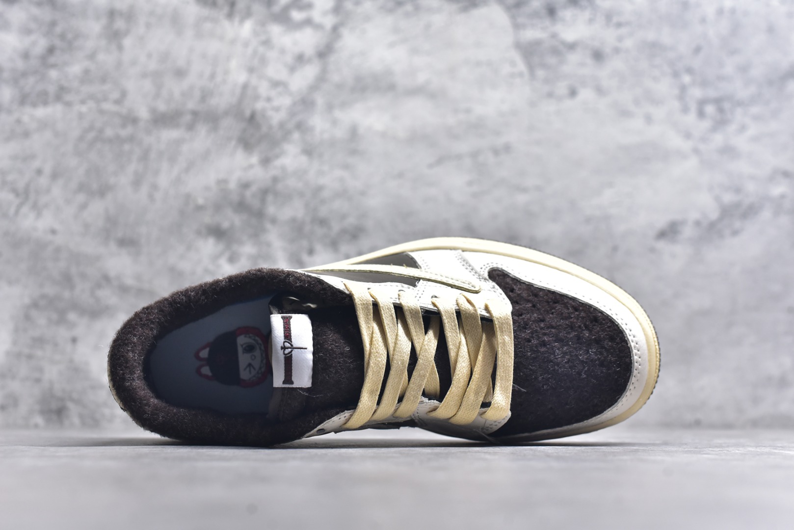 图片[4]-#Nike Air Jordan 1 Low 定制配色 拉布布系列 定制AJ联名-高端定制 低帮复古文化板鞋 #定制鞋盒 大厂纯原品质出货 超高清洁度 皮料切割干净无任何毛边 细节完美 货号：XS2024 070 尺码：36 36.5 37.5 38 38.5 39 40 40.5 41 42 42.5 43 44 44.5 45-选品中心