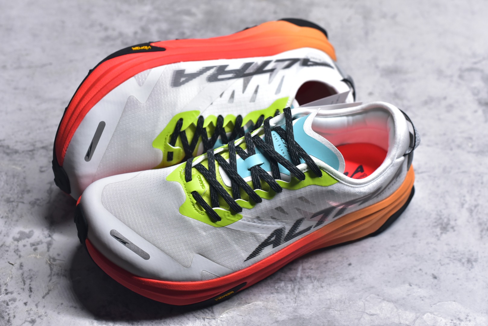 图片[7]-#Altra奥创 M OLYMPUS 6 缓震回弹轻量跑鞋减震透气跑鞋 美国专业跑鞋品牌，国内越野跑市场占有量前三 全掌碳板 高科技大底 采用MaxTrac™中底+Vibram®Megagrip外底，适合长距离越野跑。Altra标志性的FootShape™宽鞋头，适合宽脚或需要脚趾自然舒展的跑者。Vibram®大底提供超强抓地力，适应泥地、碎石、湿滑路面。GaiterTrap™鞋面设计，防止碎石进入。 尺码： 39-46-选品中心