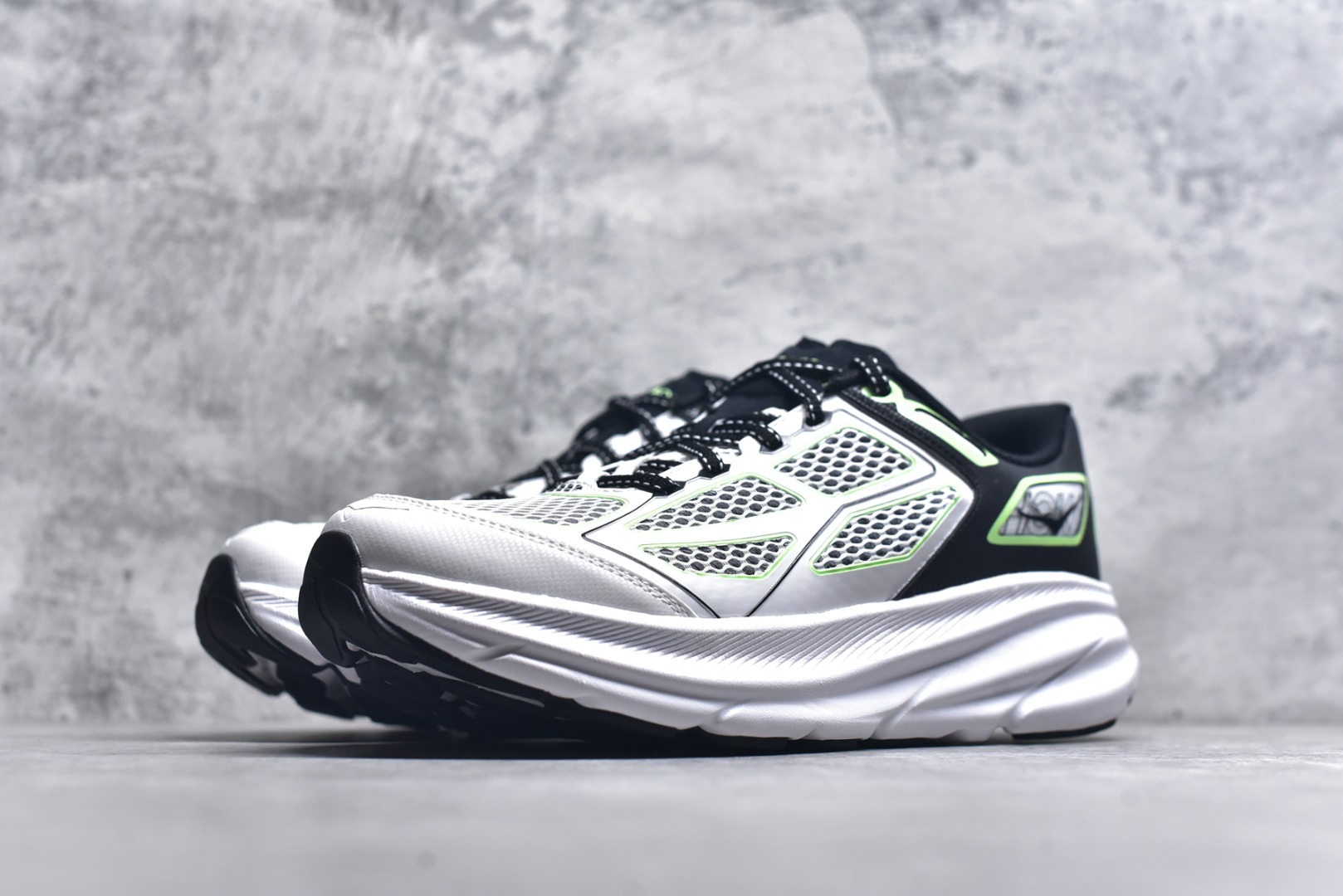 图片[2]-#HOKA ONE ONE CLIFTON ONE 9 黑白绿！货号：1155370-BWHT 尺码：36 36.5 37 38.5 39 40 40.5 41 42 42.5 43 44 44.5 45-选品中心