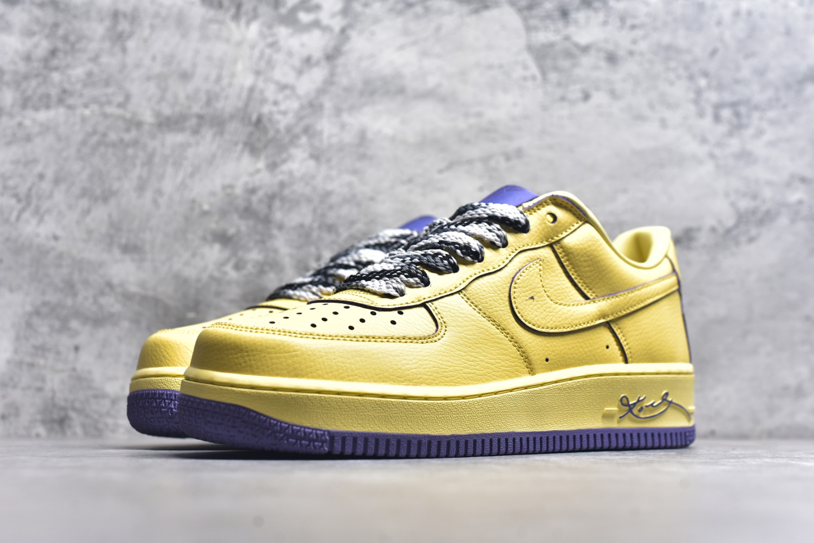 P200全新P版Nike Air Force 1'07 Low 科比 空军一号低帮休闲板鞋 HV9408-700