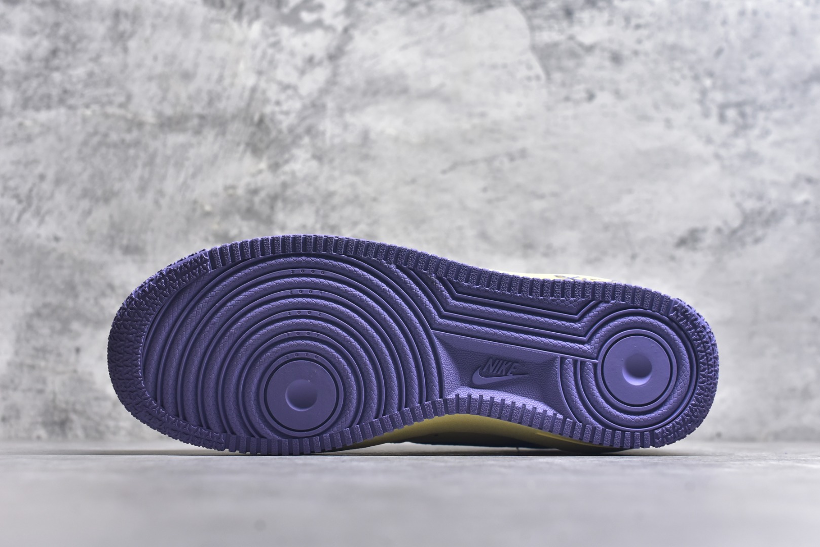 P200全新P版Nike Air Force 1'07 Low 科比 空军一号低帮休闲板鞋 HV9408-700