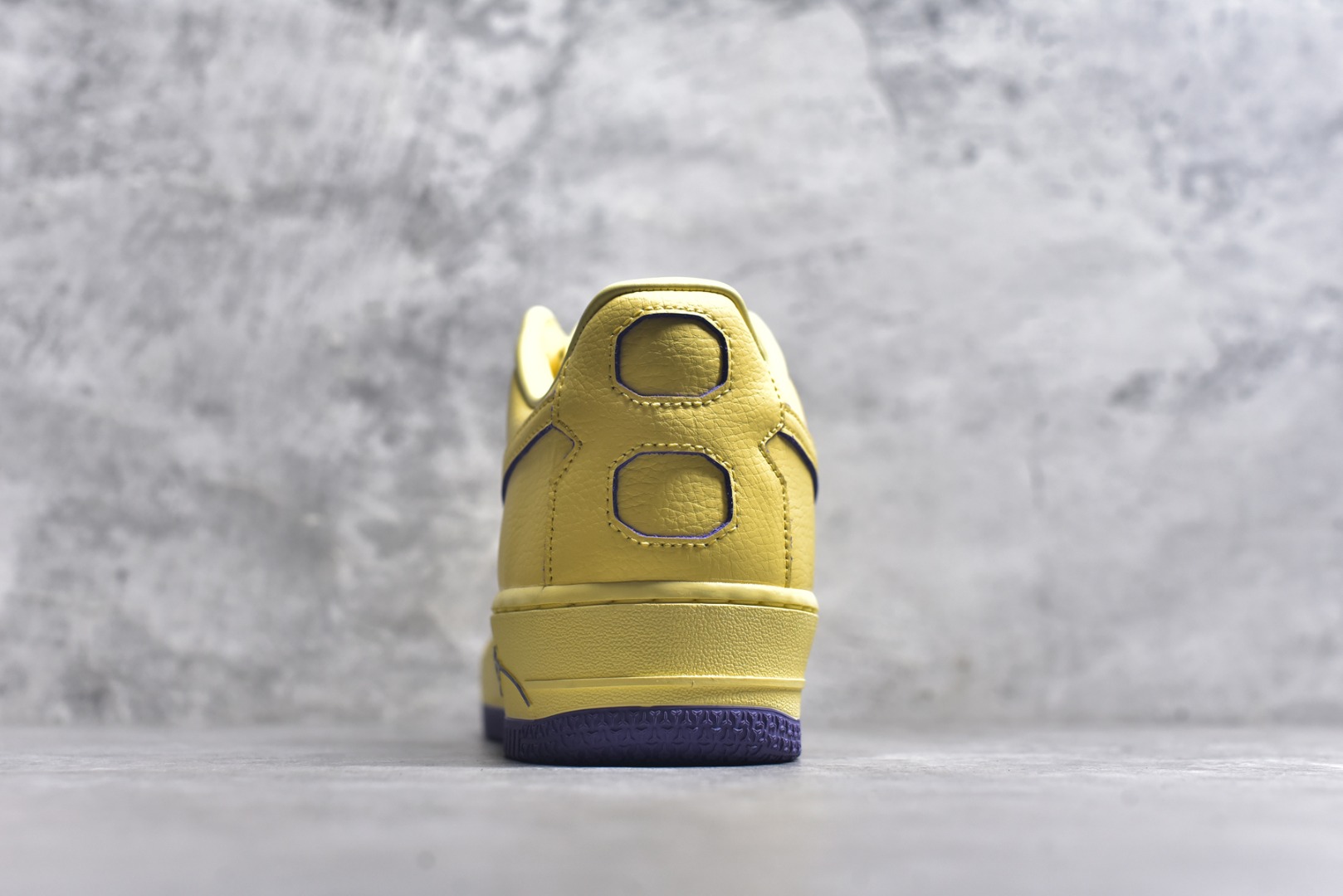 P200全新P版Nike Air Force 1'07 Low 科比 空军一号低帮休闲板鞋 HV9408-700