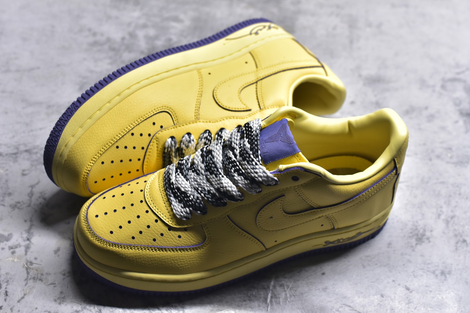 P200全新P版Nike Air Force 1'07 Low 科比 空军一号低帮休闲板鞋 HV9408-700