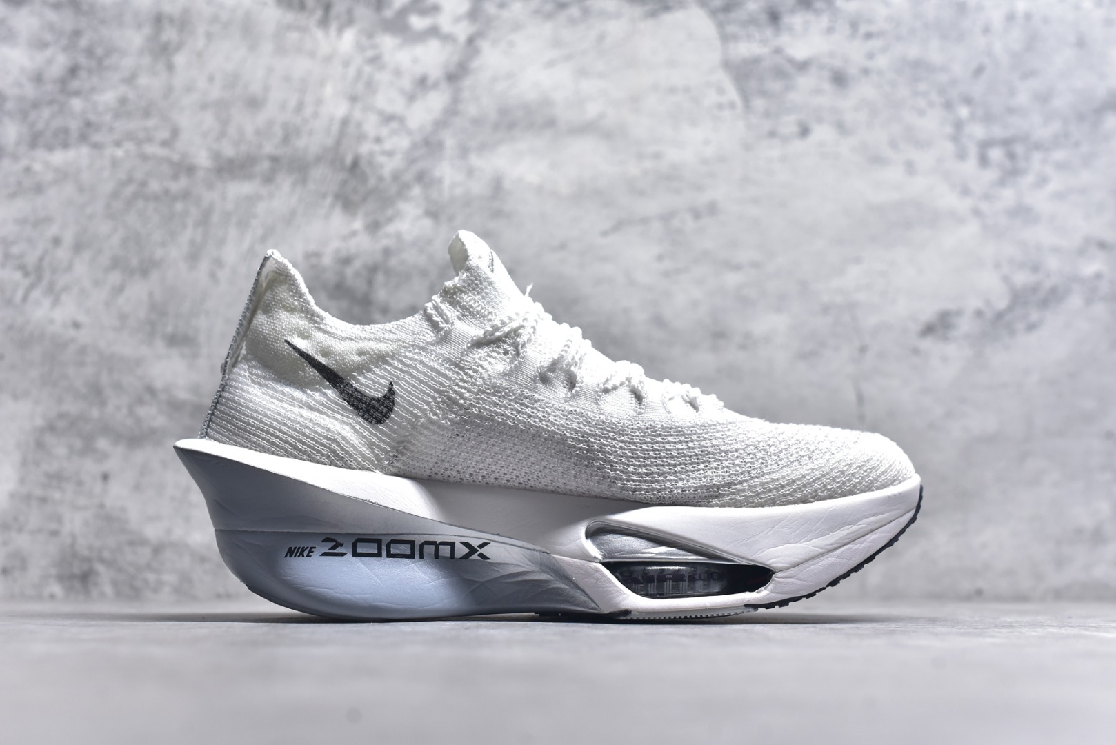 图片[3]-#Nike Zoom VaporFly Next% 3 \”Prototype\” 全新超级马拉松跑鞋 FD8315-102 #鞋款搭载两个Airzoom缓震配置，全掌型碳纤维板，缔造出色推进感；中底ZoomX 泡绵从后跟延伸至鞋头，超强回弹性 尺码：36 36.5 37.5 38 38.5 39 40 40.5 41 42 42.5 43 44 44.5 45 46-选品中心