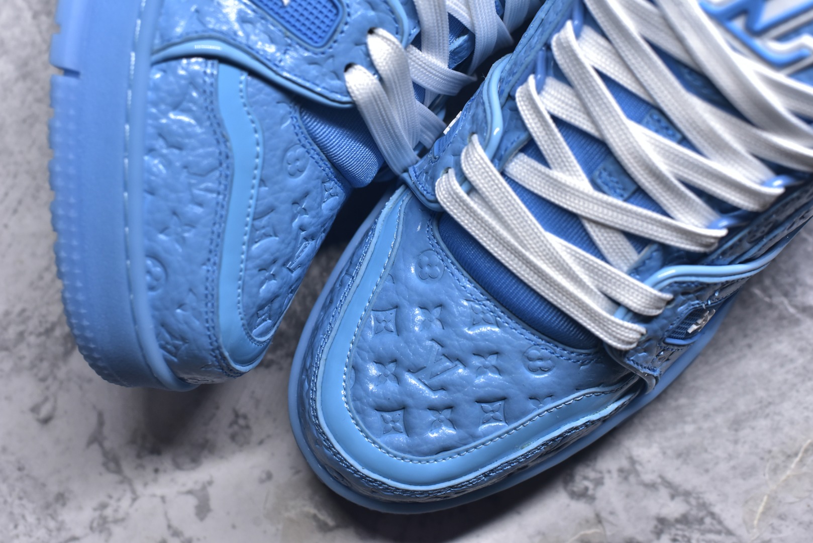 图片[8]-#AM-甄选 碾压市场7××版本 独家𝑻𝒓𝒂𝒊𝒏𝒆𝒓 现货入库💪🏻 救市品质 走量拉新神器 独家高定版最强平替 价格优势碾压市场 救市批次 高端零售 外贸专供 原版购入开发 正确空胶工艺 ZP级全套包装 完美楦型 正确卡色 大底TPU 质感媲美原版 细节与原版一致 注意区分市面通货 比肩高定 尺码：35-46-选品中心