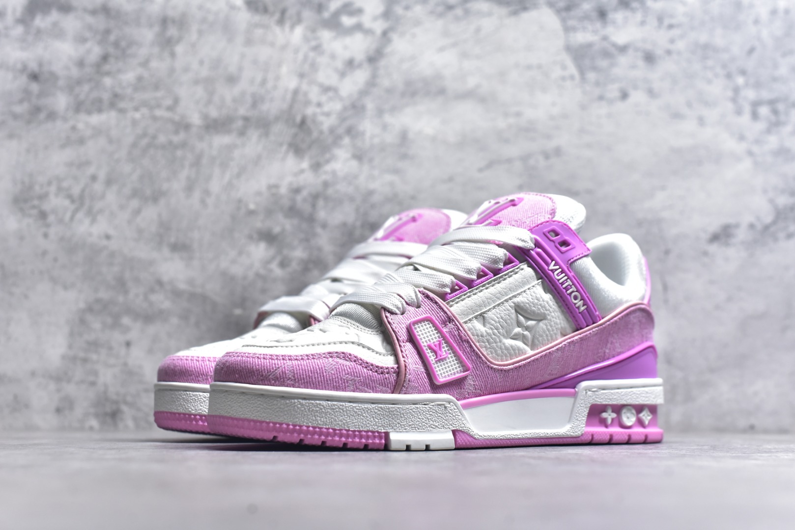 图片[2]-#AM-甄选 碾压市场7××版本 独家𝑻𝒓𝒂𝒊𝒏𝒆𝒓 现货入库💪🏻 救市品质 走量拉新神器 独家高定版最强平替 价格优势碾压市场 救市批次 高端零售 外贸专供 原版购入开发 正确空胶工艺 ZP级全套包装 完美楦型 正确卡色 大底TPU 质感媲美原版 细节与原版一致 注意区分市面通货 比肩高定 尺码：35-46-选品中心