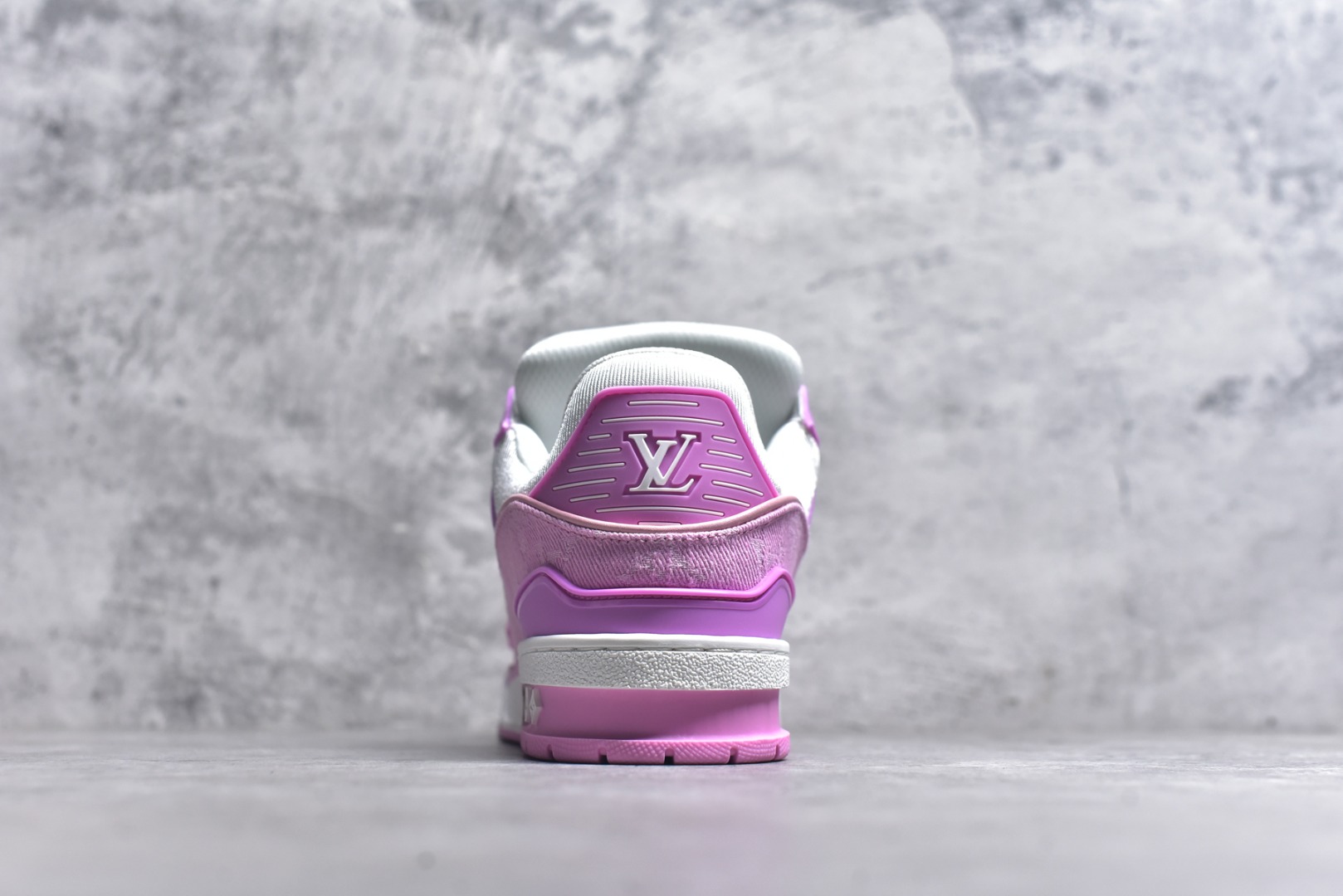 图片[5]-#AM-甄选 碾压市场7××版本 独家𝑻𝒓𝒂𝒊𝒏𝒆𝒓 现货入库💪🏻 救市品质 走量拉新神器 独家高定版最强平替 价格优势碾压市场 救市批次 高端零售 外贸专供 原版购入开发 正确空胶工艺 ZP级全套包装 完美楦型 正确卡色 大底TPU 质感媲美原版 细节与原版一致 注意区分市面通货 比肩高定 尺码：35-46-选品中心