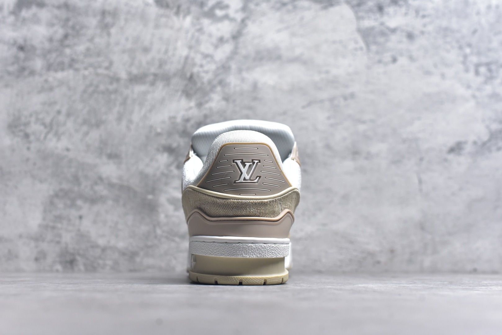 图片[5]-#AM-甄选 碾压市场7××版本 独家𝑻𝒓𝒂𝒊𝒏𝒆𝒓 现货入库💪🏻 救市品质 走量拉新神器 独家高定版最强平替 价格优势碾压市场 救市批次 高端零售 外贸专供 原版购入开发 正确空胶工艺 ZP级全套包装 完美楦型 正确卡色 大底TPU 质感媲美原版 细节与原版一致 注意区分市面通货 比肩高定 尺码：35-46-选品中心