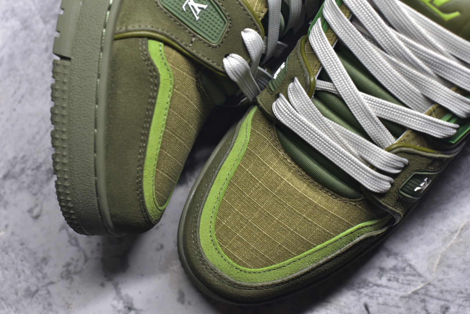 图片[8]-#AM-甄选 碾压市场7××版本 独家𝑻𝒓𝒂𝒊𝒏𝒆𝒓 现货入库💪🏻 救市品质 走量拉新神器 独家高定版最强平替 价格优势碾压市场 救市批次 高端零售 外贸专供 原版购入开发 正确空胶工艺 ZP级全套包装 完美楦型 正确卡色 大底TPU 质感媲美原版 细节与原版一致 注意区分市面通货 比肩高定 尺码：35-46-选品中心