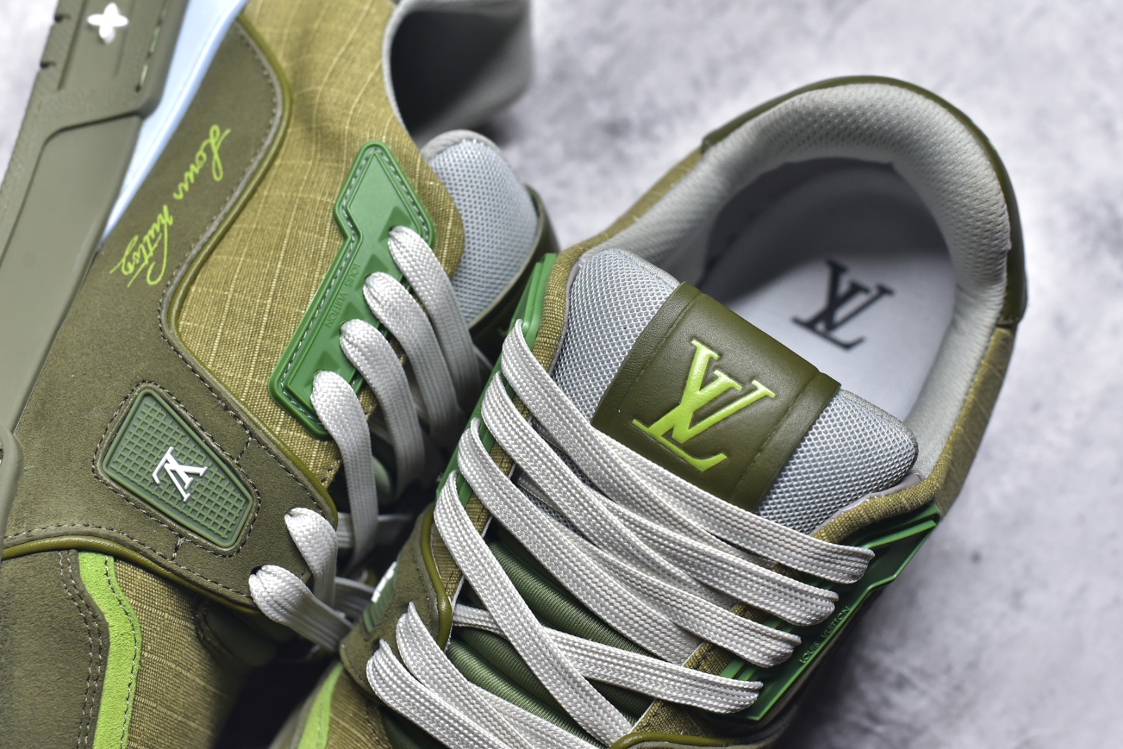 图片[9]-#AM-甄选 碾压市场7××版本 独家𝑻𝒓𝒂𝒊𝒏𝒆𝒓 现货入库💪🏻 救市品质 走量拉新神器 独家高定版最强平替 价格优势碾压市场 救市批次 高端零售 外贸专供 原版购入开发 正确空胶工艺 ZP级全套包装 完美楦型 正确卡色 大底TPU 质感媲美原版 细节与原版一致 注意区分市面通货 比肩高定 尺码：35-46-选品中心