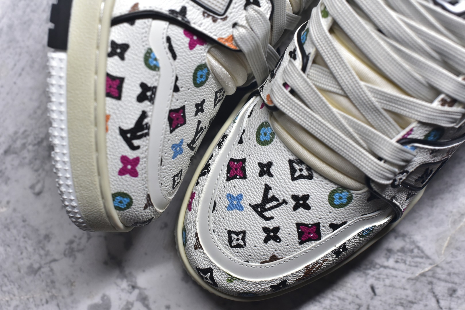 图片[8]-#AM-甄选 碾压市场7××版本 独家𝑻𝒓𝒂𝒊𝒏𝒆𝒓 现货入库💪🏻 救市品质 走量拉新神器 独家高定版最强平替 价格优势碾压市场 救市批次 高端零售 外贸专供 原版购入开发 正确空胶工艺 ZP级全套包装 完美楦型 正确卡色 大底TPU 质感媲美原版 细节与原版一致 注意区分市面通货 比肩高定 尺码：35-46-选品中心