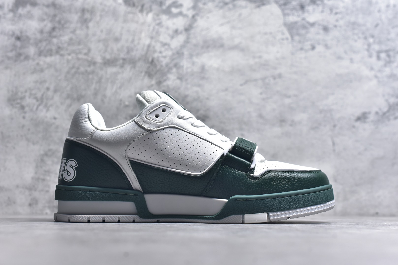 图片[3]-#AM-甄选 碾压市场7××版本 独家𝑻𝒓𝒂𝒊𝒏𝒆𝒓 现货入库💪🏻 救市品质 走量拉新神器 独家高定版最强平替 价格优势碾压市场 救市批次 高端零售 外贸专供 原版购入开发 正确空胶工艺 ZP级全套包装 完美楦型 正确卡色 大底TPU 质感媲美原版 细节与原版一致 注意区分市面通货 比肩高定 尺码：39-46-选品中心