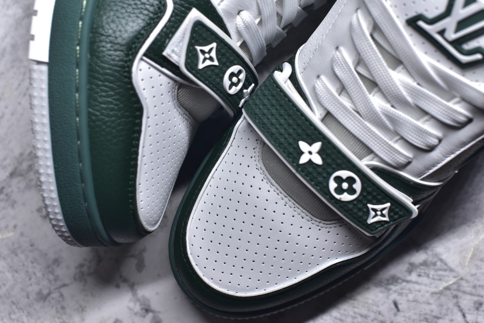 图片[8]-#AM-甄选 碾压市场7××版本 独家𝑻𝒓𝒂𝒊𝒏𝒆𝒓 现货入库💪🏻 救市品质 走量拉新神器 独家高定版最强平替 价格优势碾压市场 救市批次 高端零售 外贸专供 原版购入开发 正确空胶工艺 ZP级全套包装 完美楦型 正确卡色 大底TPU 质感媲美原版 细节与原版一致 注意区分市面通货 比肩高定 尺码：39-46-选品中心