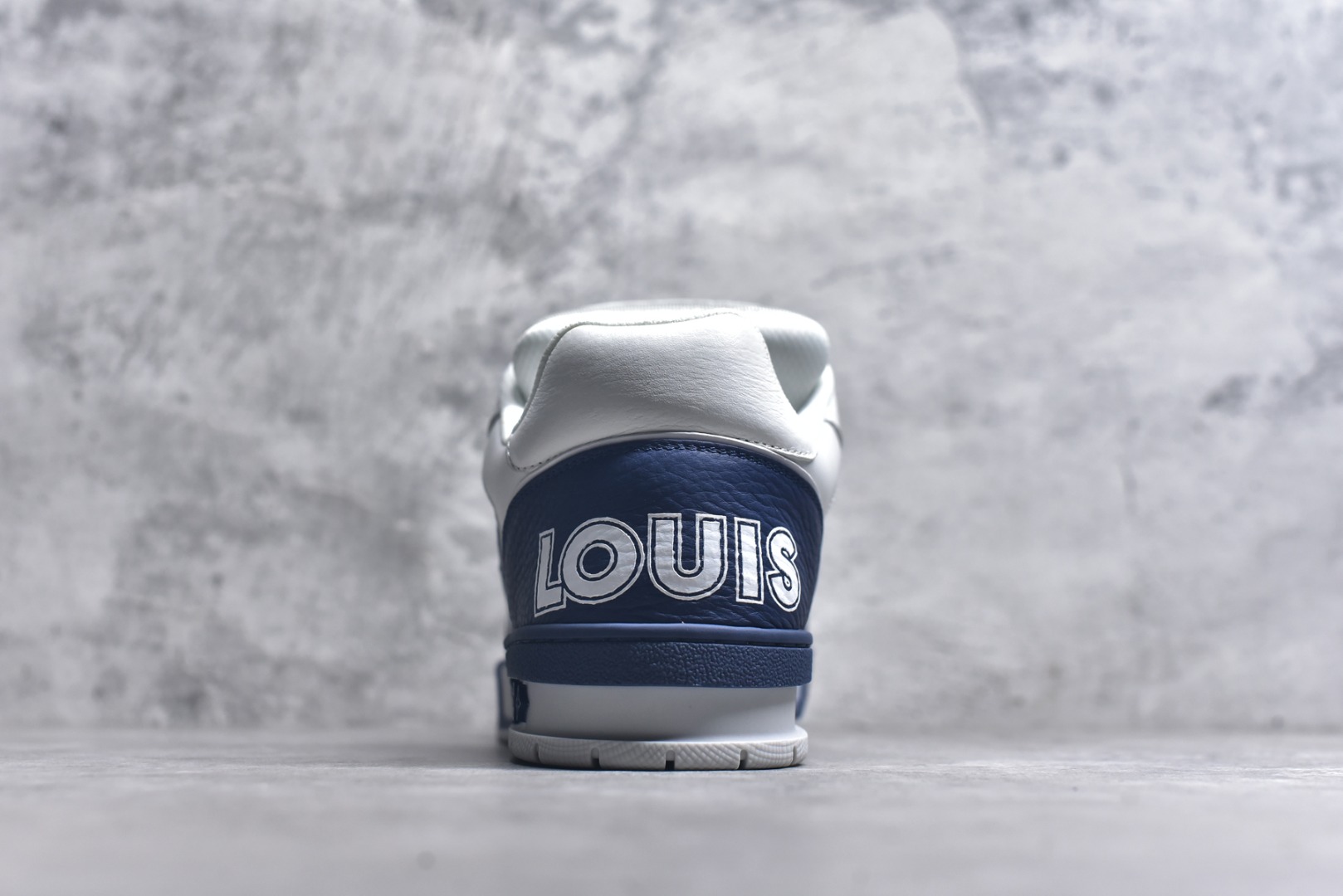 图片[5]-#AM-甄选 碾压市场7××版本 独家𝑻𝒓𝒂𝒊𝒏𝒆𝒓 现货入库💪🏻 救市品质 走量拉新神器 独家高定版最强平替 价格优势碾压市场 救市批次 高端零售 外贸专供 原版购入开发 正确空胶工艺 ZP级全套包装 完美楦型 正确卡色 大底TPU 质感媲美原版 细节与原版一致 注意区分市面通货 比肩高定 尺码：39-46-选品中心