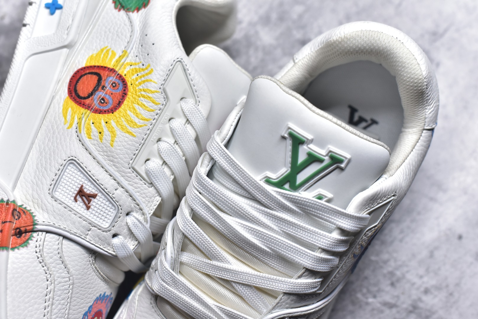 图片[9]-#AM-甄选 碾压市场7××版本 独家𝑻𝒓𝒂𝒊𝒏𝒆𝒓 现货入库💪🏻 救市品质 走量拉新神器 独家高定版最强平替 价格优势碾压市场 救市批次 高端零售 外贸专供 原版购入开发 正确空胶工艺 ZP级全套包装 完美楦型 正确卡色 大底TPU 质感媲美原版 细节与原版一致 注意区分市面通货 比肩高定 尺码：35-46-选品中心