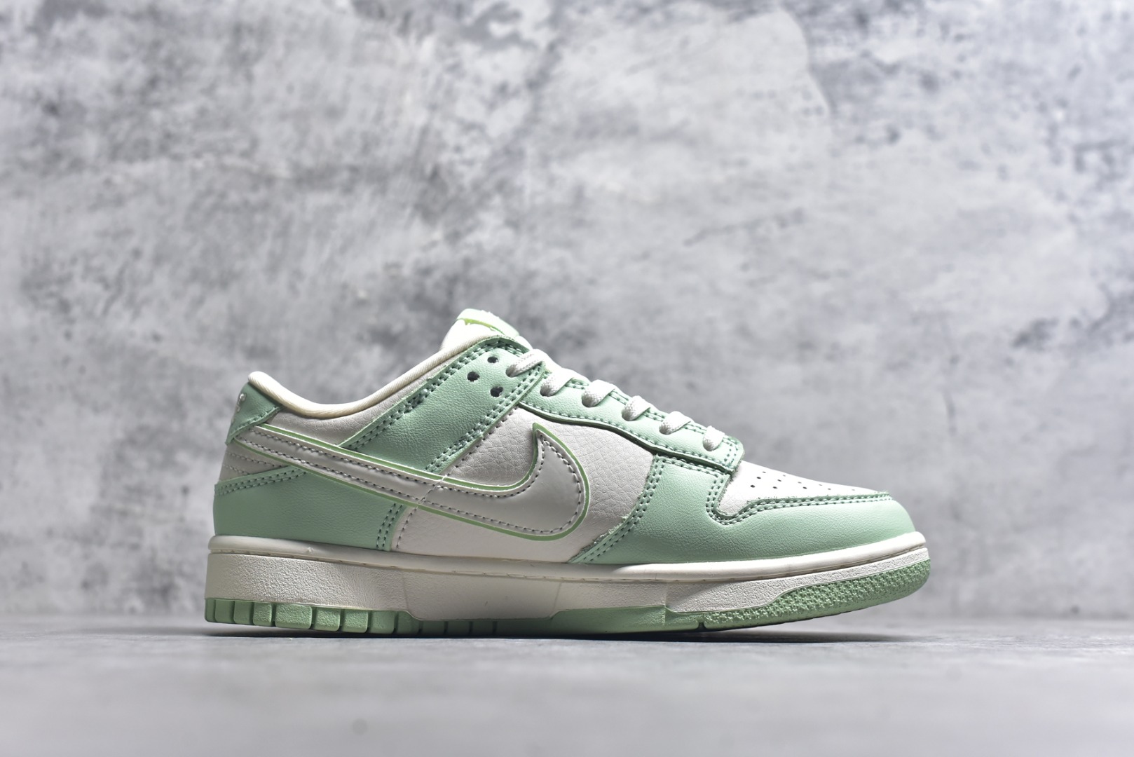 图片[3]-#Nike SB Dunk Low 米绿拉布布 周年高端定制 低帮休闲板鞋 SR2025-006 #定制鞋盒 大厂纯原品质出货 超高清洁度 皮料切割干净无任何毛边 细节完美 尺码：36 36.5 37.5 38 38.5 39 40 40.5 41 42 42.5 43 44 44.5 45 9.E5-选品中心