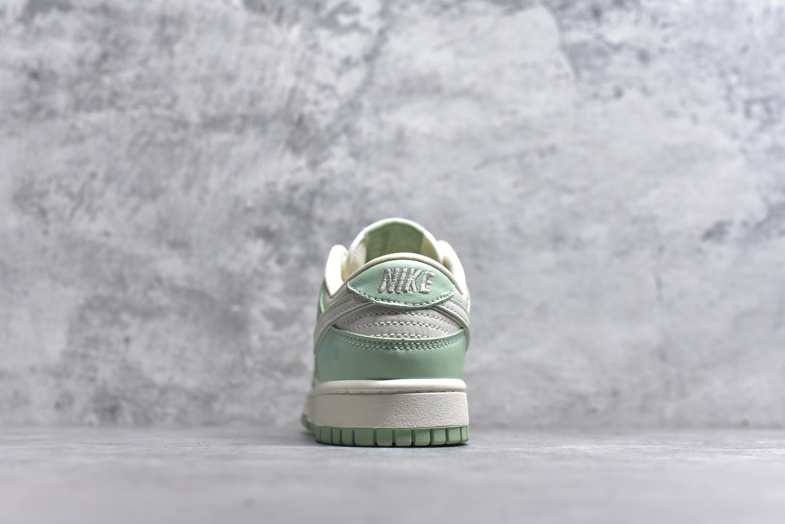 图片[5]-#Nike SB Dunk Low 米绿拉布布 周年高端定制 低帮休闲板鞋 SR2025-006 #定制鞋盒 大厂纯原品质出货 超高清洁度 皮料切割干净无任何毛边 细节完美 尺码：36 36.5 37.5 38 38.5 39 40 40.5 41 42 42.5 43 44 44.5 45 9.E5-选品中心