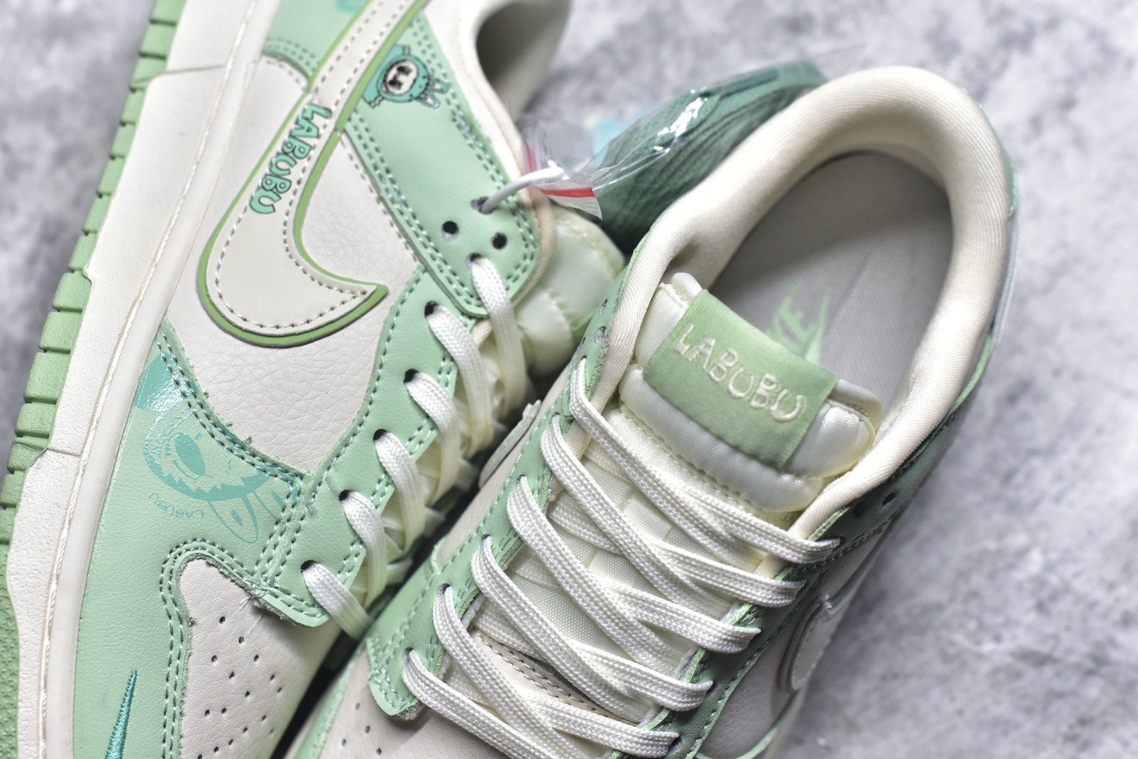 图片[9]-#Nike SB Dunk Low 米绿拉布布 周年高端定制 低帮休闲板鞋 SR2025-006 #定制鞋盒 大厂纯原品质出货 超高清洁度 皮料切割干净无任何毛边 细节完美 尺码：36 36.5 37.5 38 38.5 39 40 40.5 41 42 42.5 43 44 44.5 45 9.E5-选品中心