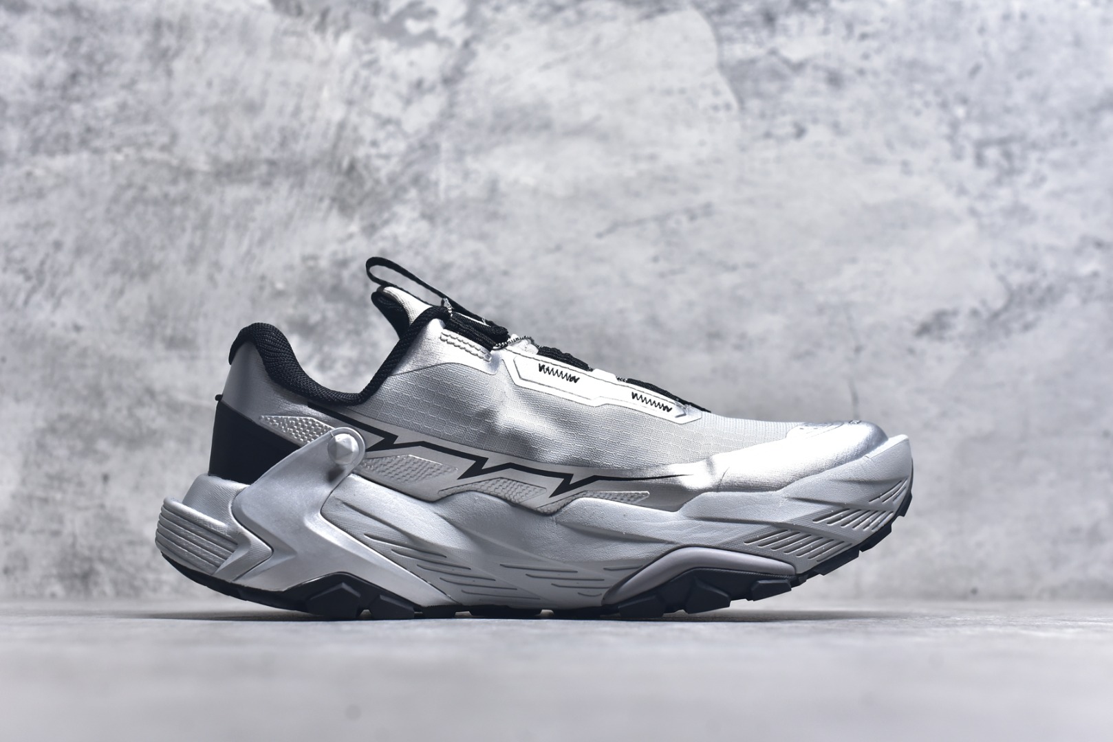 图片[3]-#凯乐石 KAILAS FUGA DU BOA 大坡王轻越野徒步 网布TPU减震防滑透气支撑回弹 低帮 超强抓地力登山跑步鞋 KAILAS凯乐石品牌是全球三大全系攀登品牌之一，于2003年创立于中国广州，致力于为有攀登梦想的户外运动员及爱好者，研发制造功能性专业装备，满足他们在极限环境下安全舒适的需求，凯乐石专注于科技面料的开发及专业功能设计，产品线覆盖登山、攀岩、徒步、越野跑山、露营、旅行等多项户外运动，通过运动员的测试反馈，不断进化迭代，产品荣获国内外大奖71座，发明专利21个，更突破性的自主研发攀登器械，打造出中国的攀登硬实力。实拍调校N版已经零色差零失真 百分百还原实物色彩所见即所得 不存在货不对板色差等低级问题 选购参考实物拍摄 不混卖不参货 只用心做好货严格选品 承诺混一赔十 尺码：36 36.5 37.5 38 38.5 39 40 40.5 41 42 42.5 43 44 44.5 45-选品中心