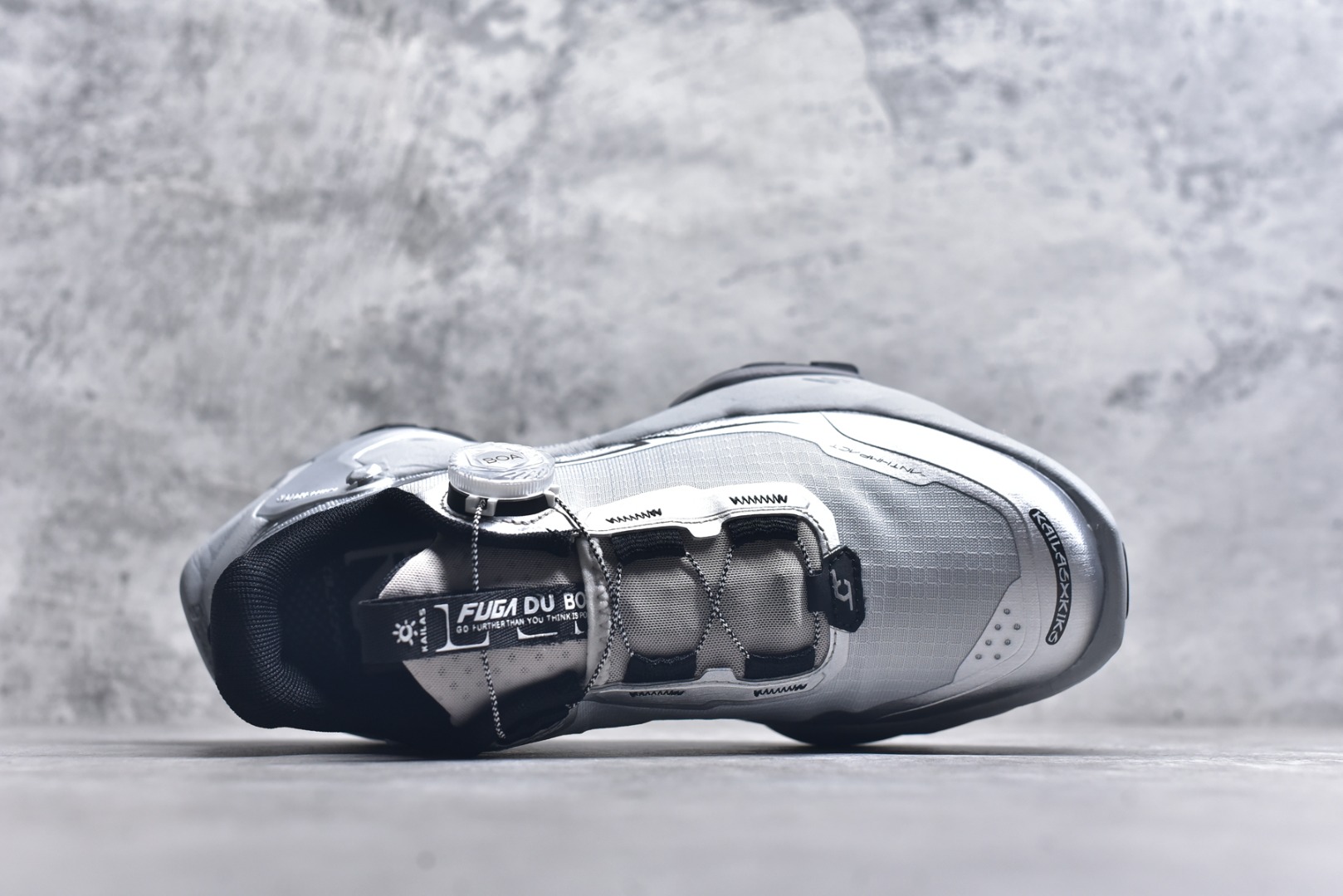 图片[4]-#凯乐石 KAILAS FUGA DU BOA 大坡王轻越野徒步 网布TPU减震防滑透气支撑回弹 低帮 超强抓地力登山跑步鞋 KAILAS凯乐石品牌是全球三大全系攀登品牌之一，于2003年创立于中国广州，致力于为有攀登梦想的户外运动员及爱好者，研发制造功能性专业装备，满足他们在极限环境下安全舒适的需求，凯乐石专注于科技面料的开发及专业功能设计，产品线覆盖登山、攀岩、徒步、越野跑山、露营、旅行等多项户外运动，通过运动员的测试反馈，不断进化迭代，产品荣获国内外大奖71座，发明专利21个，更突破性的自主研发攀登器械，打造出中国的攀登硬实力。实拍调校N版已经零色差零失真 百分百还原实物色彩所见即所得 不存在货不对板色差等低级问题 选购参考实物拍摄 不混卖不参货 只用心做好货严格选品 承诺混一赔十 尺码：36 36.5 37.5 38 38.5 39 40 40.5 41 42 42.5 43 44 44.5 45-选品中心