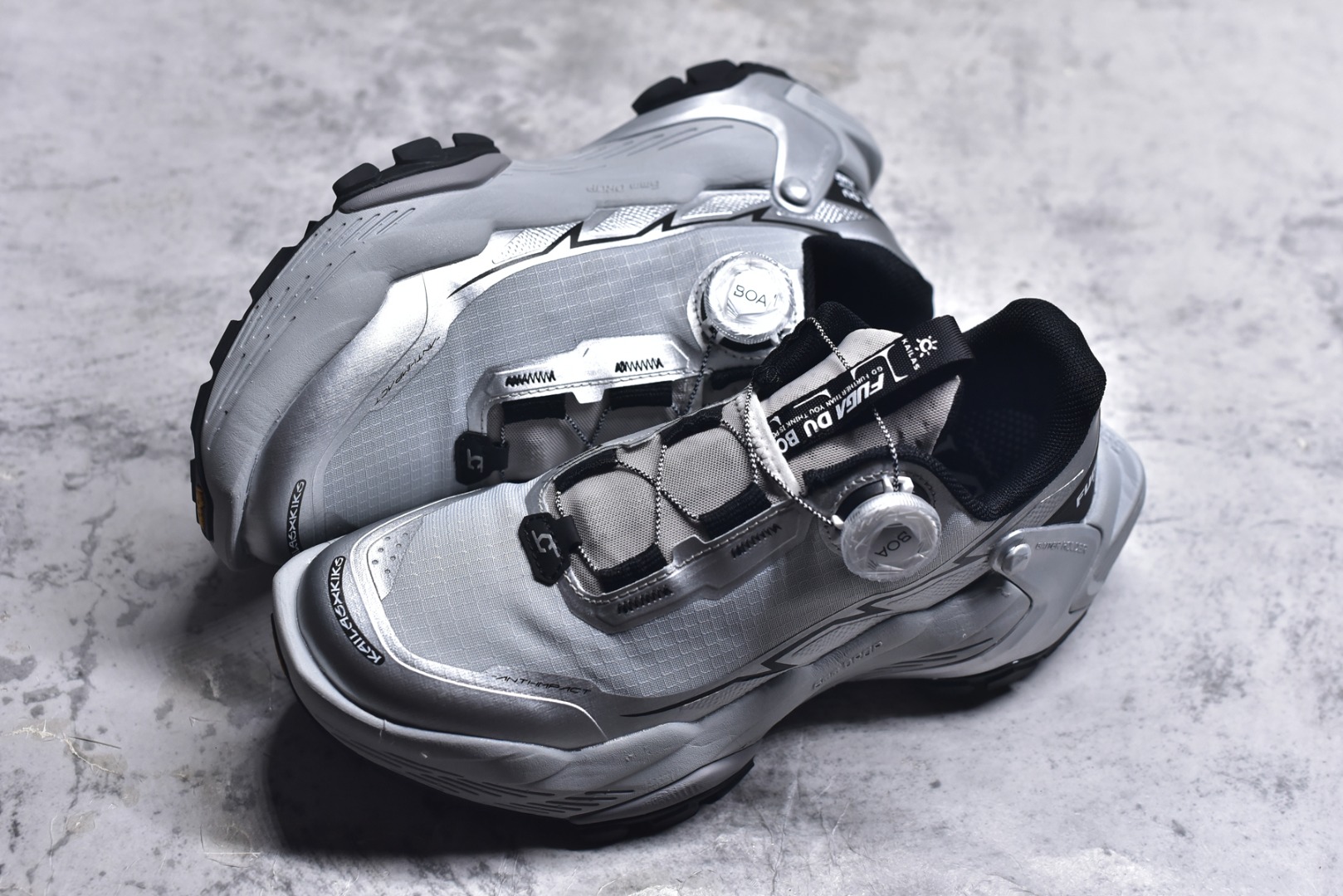 图片[7]-#凯乐石 KAILAS FUGA DU BOA 大坡王轻越野徒步 网布TPU减震防滑透气支撑回弹 低帮 超强抓地力登山跑步鞋 KAILAS凯乐石品牌是全球三大全系攀登品牌之一，于2003年创立于中国广州，致力于为有攀登梦想的户外运动员及爱好者，研发制造功能性专业装备，满足他们在极限环境下安全舒适的需求，凯乐石专注于科技面料的开发及专业功能设计，产品线覆盖登山、攀岩、徒步、越野跑山、露营、旅行等多项户外运动，通过运动员的测试反馈，不断进化迭代，产品荣获国内外大奖71座，发明专利21个，更突破性的自主研发攀登器械，打造出中国的攀登硬实力。实拍调校N版已经零色差零失真 百分百还原实物色彩所见即所得 不存在货不对板色差等低级问题 选购参考实物拍摄 不混卖不参货 只用心做好货严格选品 承诺混一赔十 尺码：36 36.5 37.5 38 38.5 39 40 40.5 41 42 42.5 43 44 44.5 45-选品中心