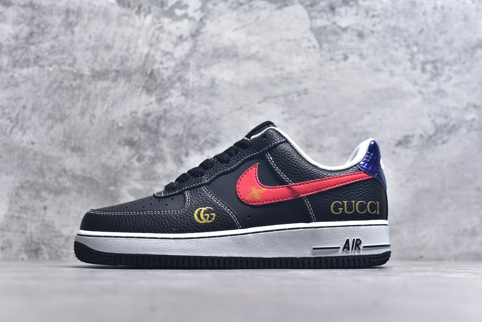 #Nike Air Force 1\'07 Low 古驰联名 黑红勾 空军一号低帮休闲板鞋 AH8462-001 #原楦头原纸板 原装鞋盒 定制五金配件 内置全掌气垫 原厂鞋底 尺码：36 36.5 37.5 38 38.5 39 40 40.5 41 42 42.5 43 44 44.5 45 9.D4-选品中心