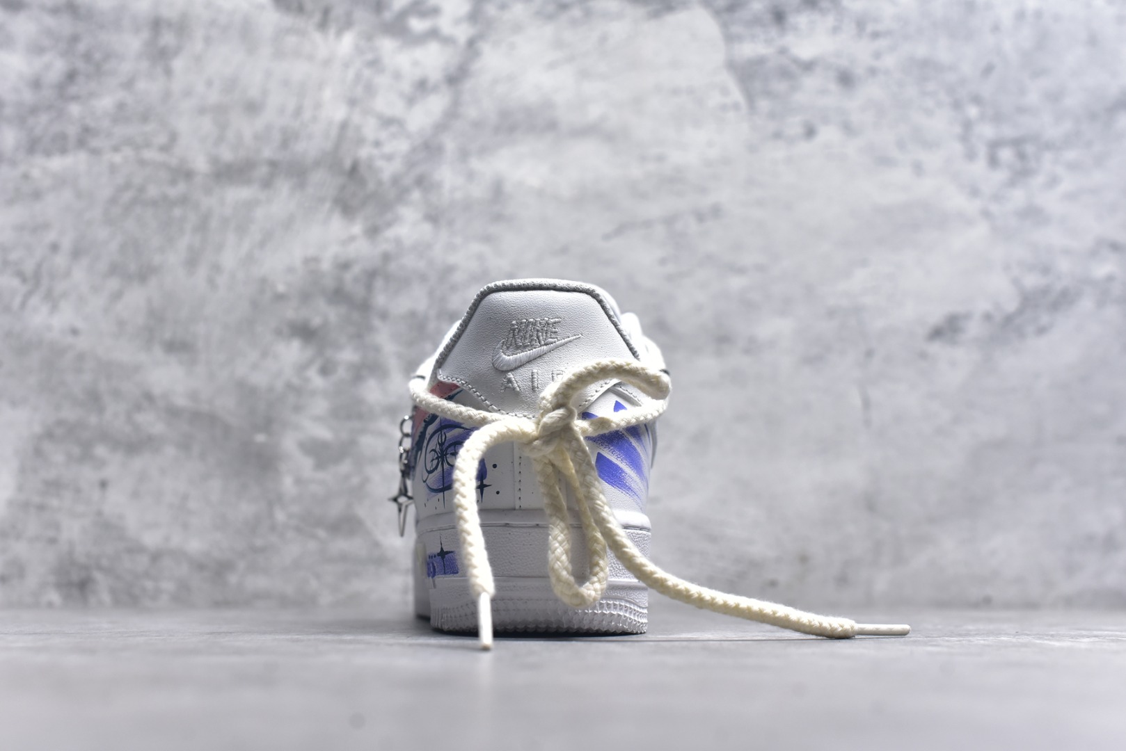 图片[5]-#Nike Air Force 1\’07 Low \”Cancer\” 手绘涂鸦十二星座系列 巨蟹座 空军一号低帮休闲板鞋 622-722 #配色以巨蟹座为核心，汲取巨蟹座细腻、温柔且充满守护欲的特质，结合浩瀚星空的神秘与浪漫。巨蟹座代表着对家的眷恋和对亲人的守护，而星途则寓意着在漫漫人生路上，怀揣着巨蟹座的温暖力量勇敢前行 尺码：36 36.5 37.5 38 38.5 39 40 40.5 41 42 42.5 43 44 44.5 45 9.D4-选品中心