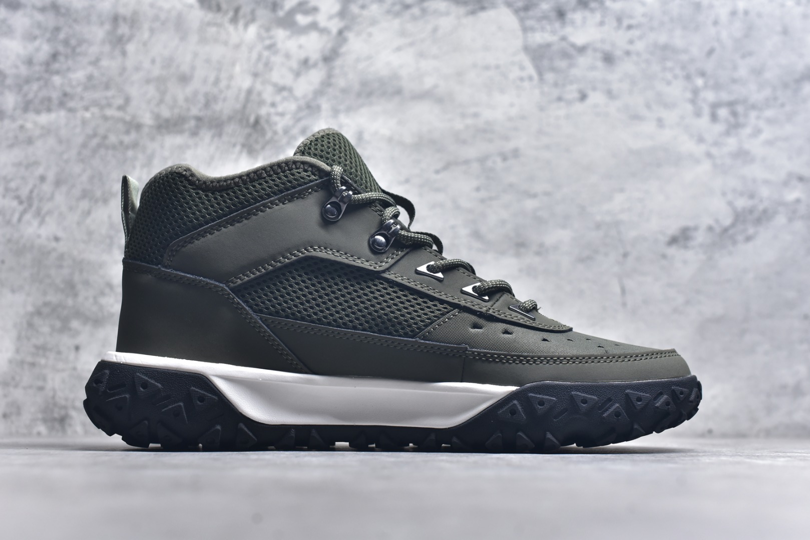 图片[3]-#Timberland添柏岚/天伯伦户外高帮休闲大黄靴系列 广东大厂品质 原盒原包装 24ss新款 时尚潮流搭配 面料采用意大利🇮🇹顶级磨砂细纹牛皮 搭配防臭防腐真皮乳胶鞋垫 大底到五金都是代工厂原材料制作 同原版固特异永不开胶工艺 好货不杀猪 首单质量严格把控 全网独家首发 品质毋庸置疑 全套官网统一包装 给您完美的穿着体验 质量考究耐穿 型男必备 专治不帅 高品质脚感一流 今年冬季防寒户外专用 日常随意搭配 货号：TB 0A5VCV A58 尺码：40-46-选品中心